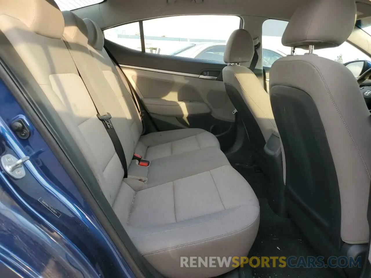 10 Photograph of a damaged car 5NPD84LF9LH578073 HYUNDAI ELANTRA 2020