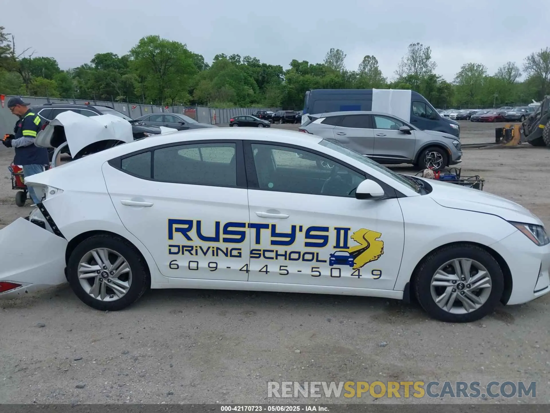 13 Photograph of a damaged car 5NPD84LF9LH599246 HYUNDAI ELANTRA 2020