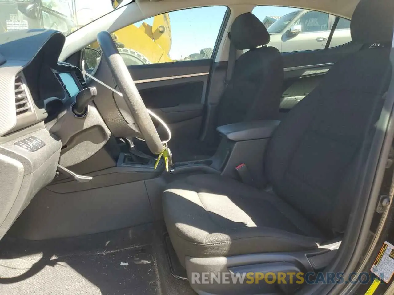 7 Фотография поврежденного автомобиля 5NPD84LF9LH608639 HYUNDAI ELANTRA 2020