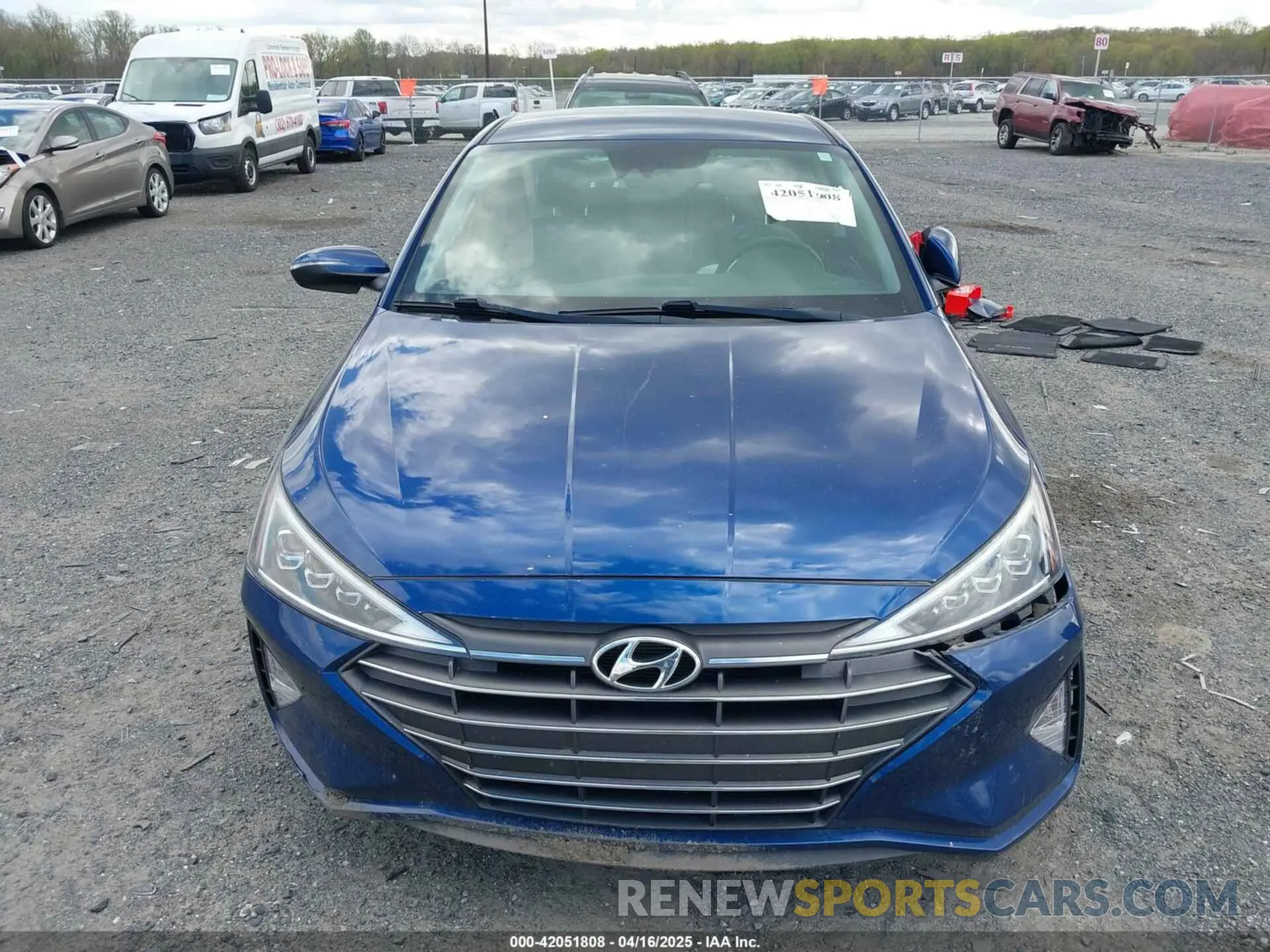 13 Photograph of a damaged car 5NPD84LFXLH537113 HYUNDAI ELANTRA 2020