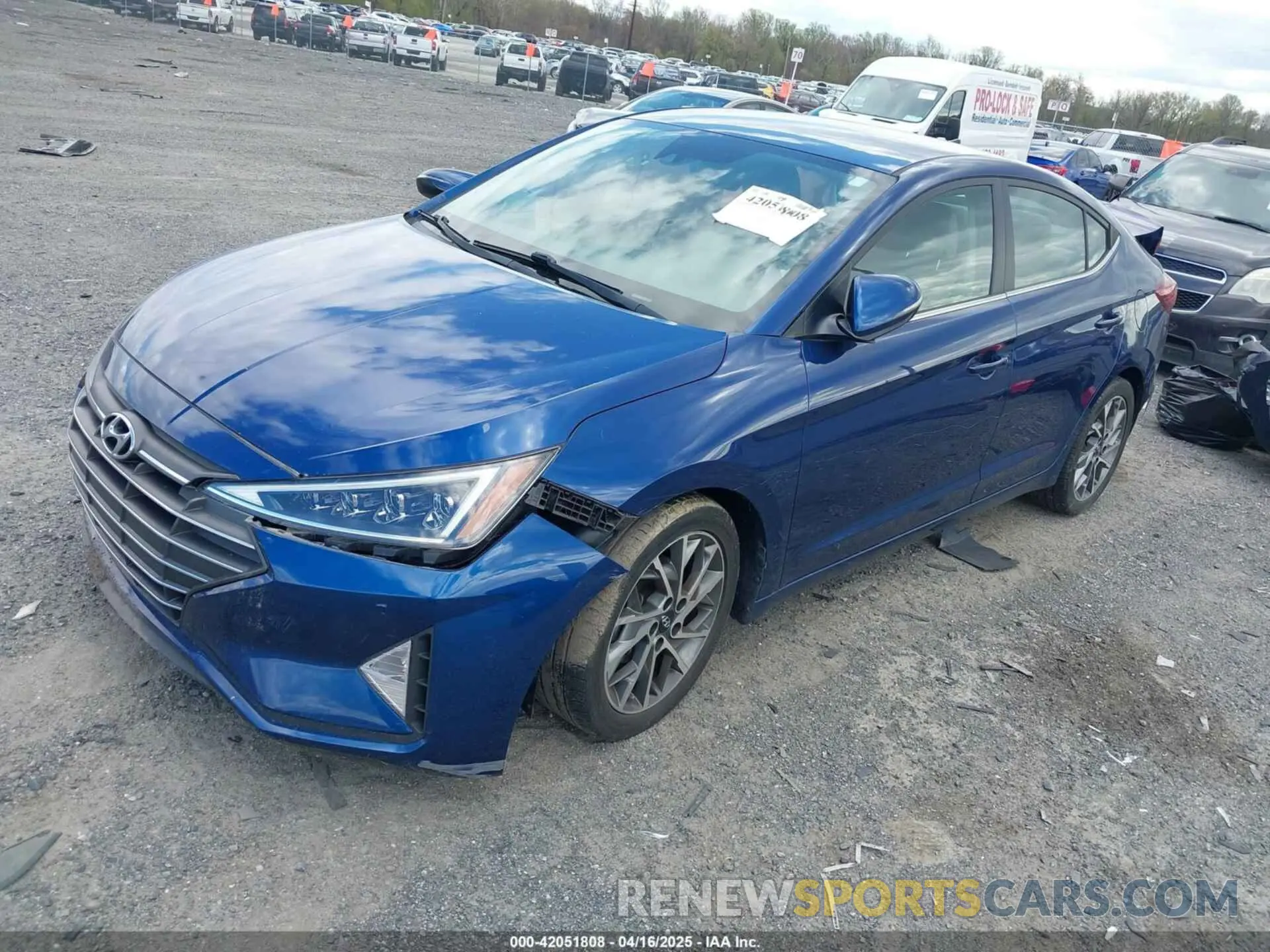 2 Photograph of a damaged car 5NPD84LFXLH537113 HYUNDAI ELANTRA 2020
