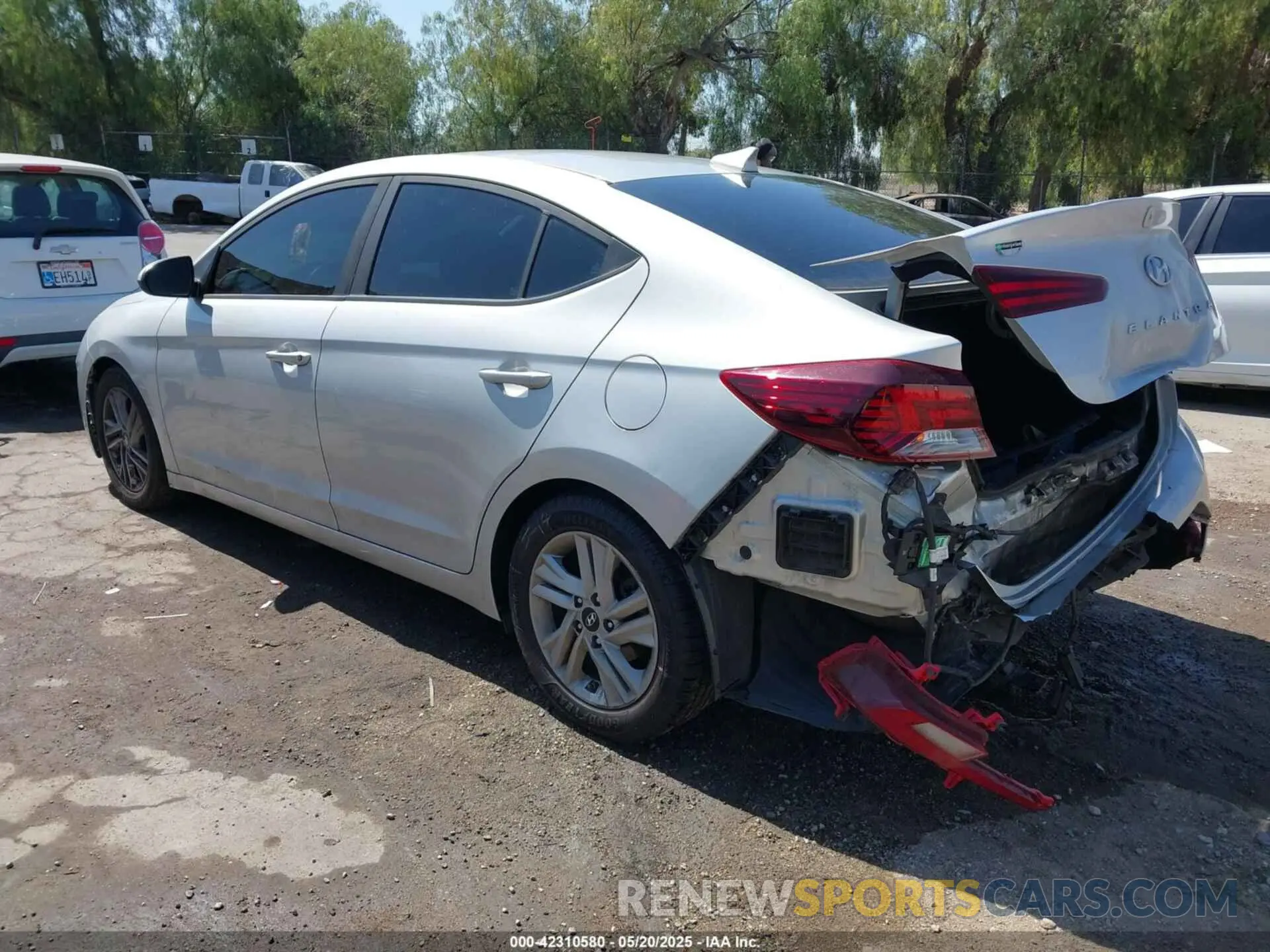 3 Photograph of a damaged car 5NPD84LFXLH538732 HYUNDAI ELANTRA 2020