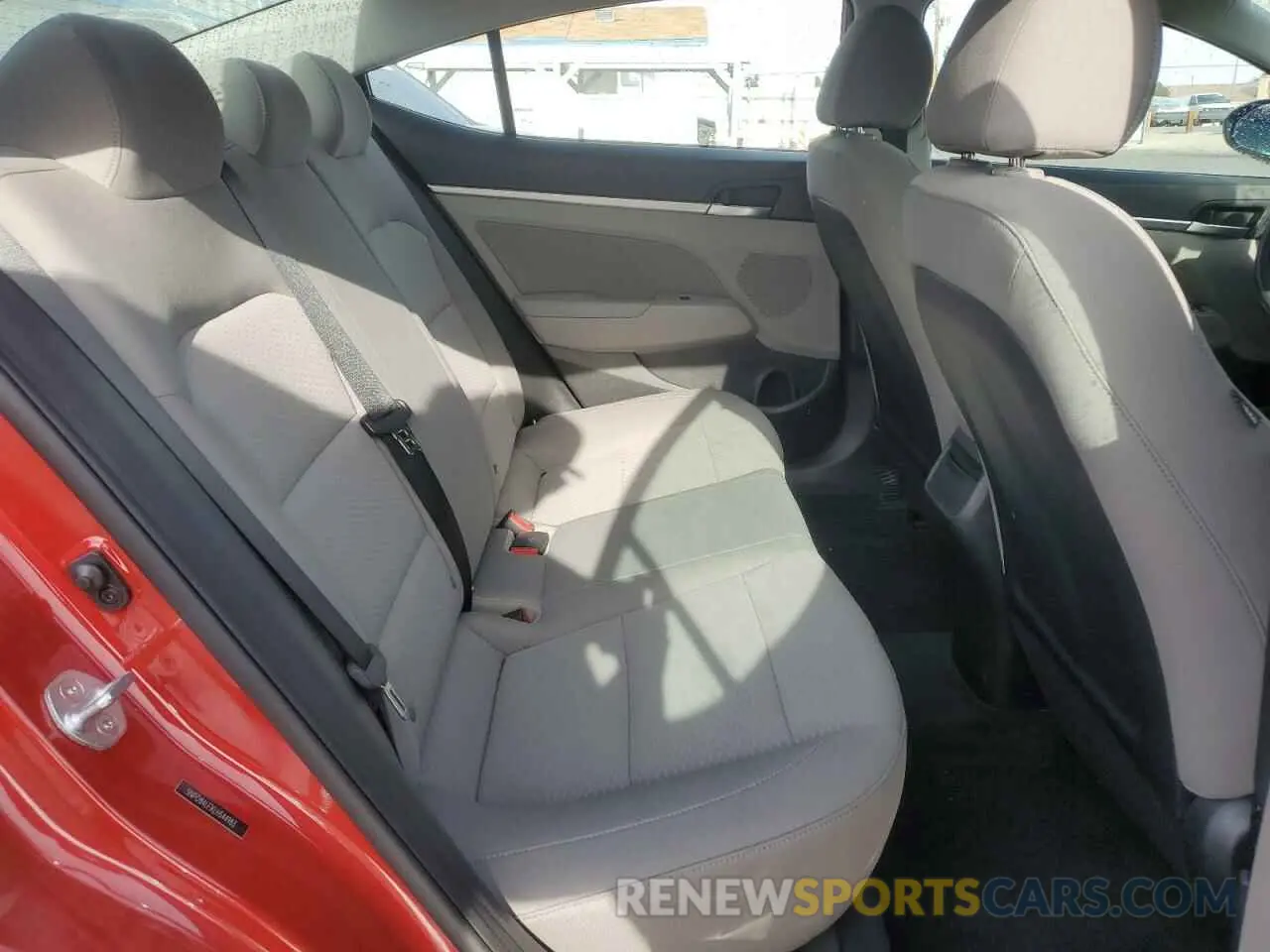 10 Photograph of a damaged car 5NPD84LFXLH544983 HYUNDAI ELANTRA 2020