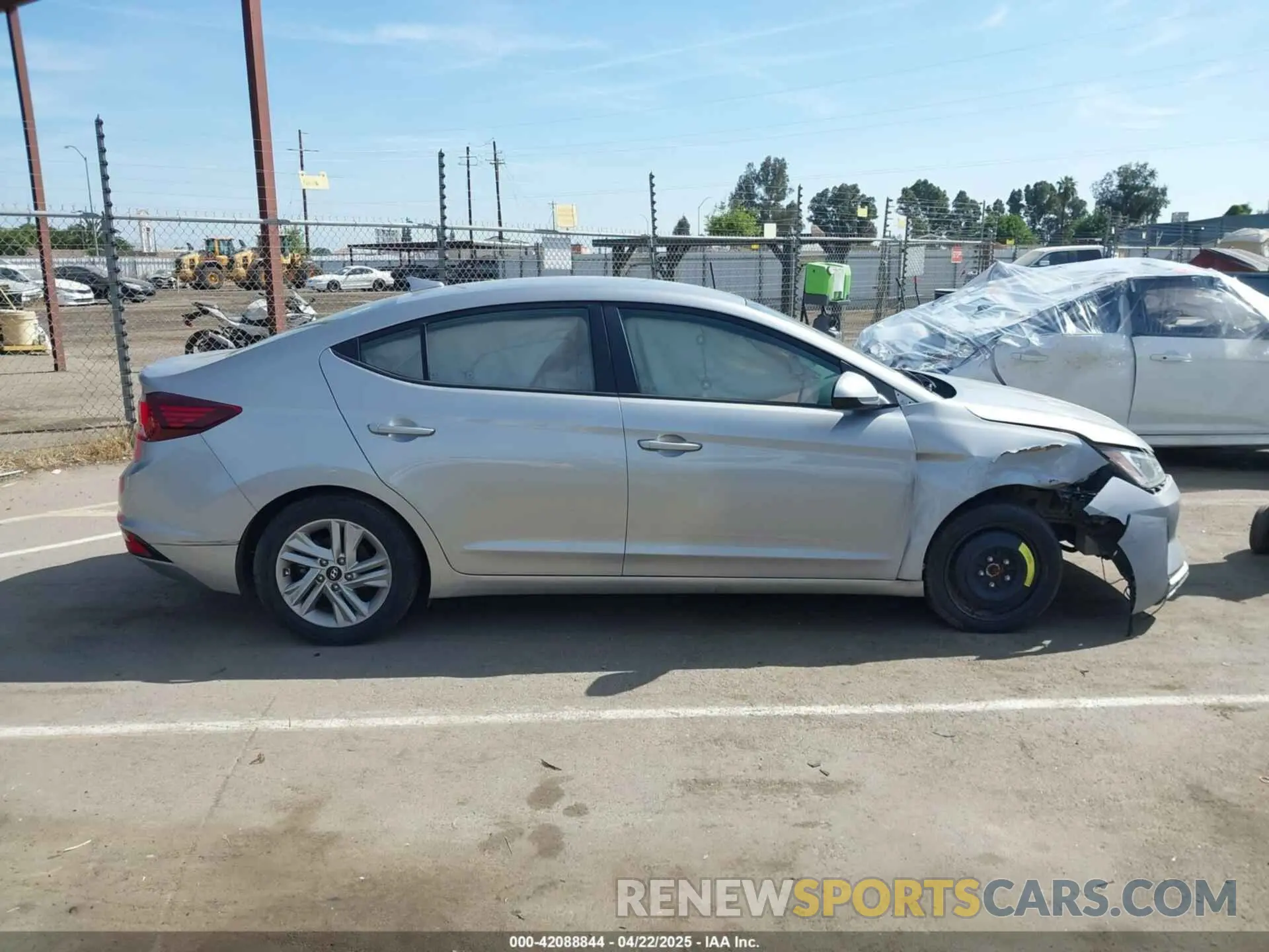 13 Photograph of a damaged car 5NPD84LFXLH551559 HYUNDAI ELANTRA 2020