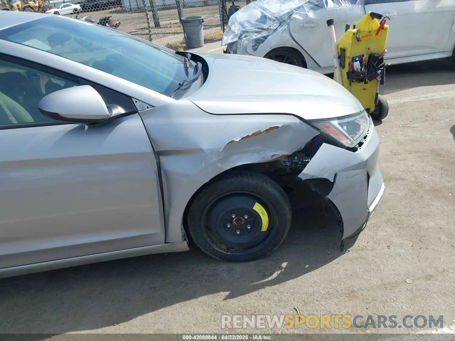 17 Photograph of a damaged car 5NPD84LFXLH551559 HYUNDAI ELANTRA 2020