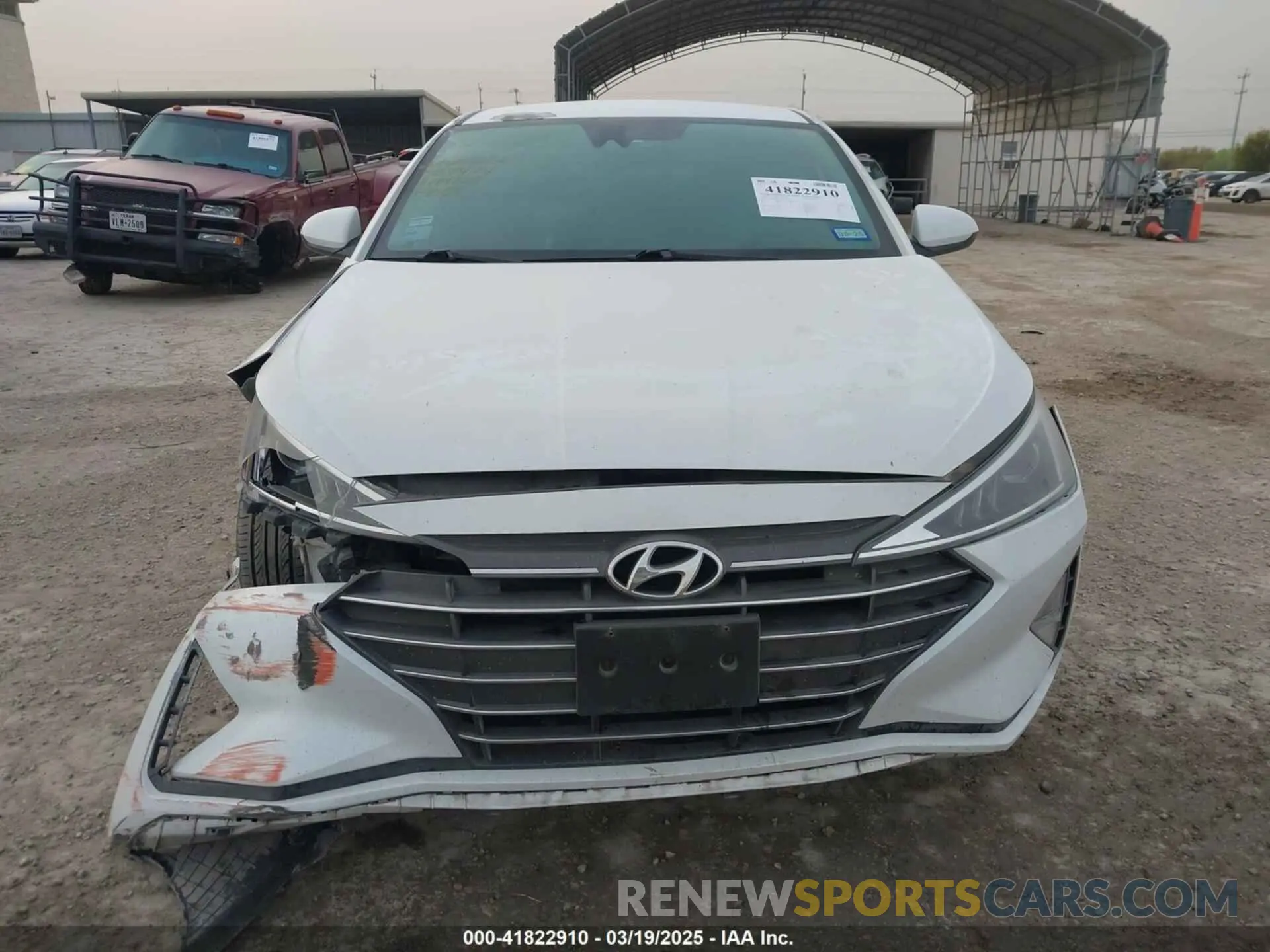 12 Photograph of a damaged car 5NPD84LFXLH557474 HYUNDAI ELANTRA 2020