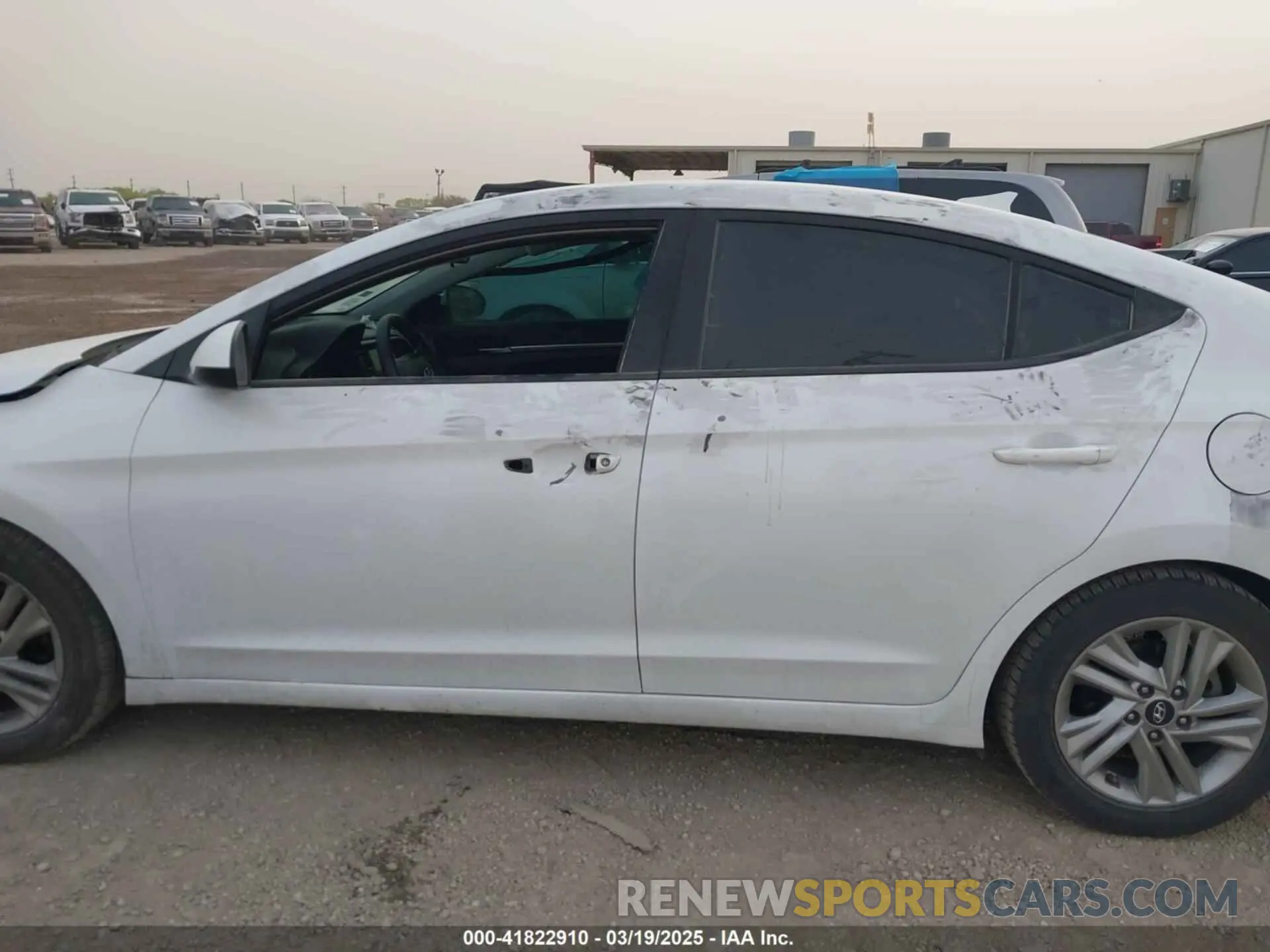 14 Photograph of a damaged car 5NPD84LFXLH557474 HYUNDAI ELANTRA 2020