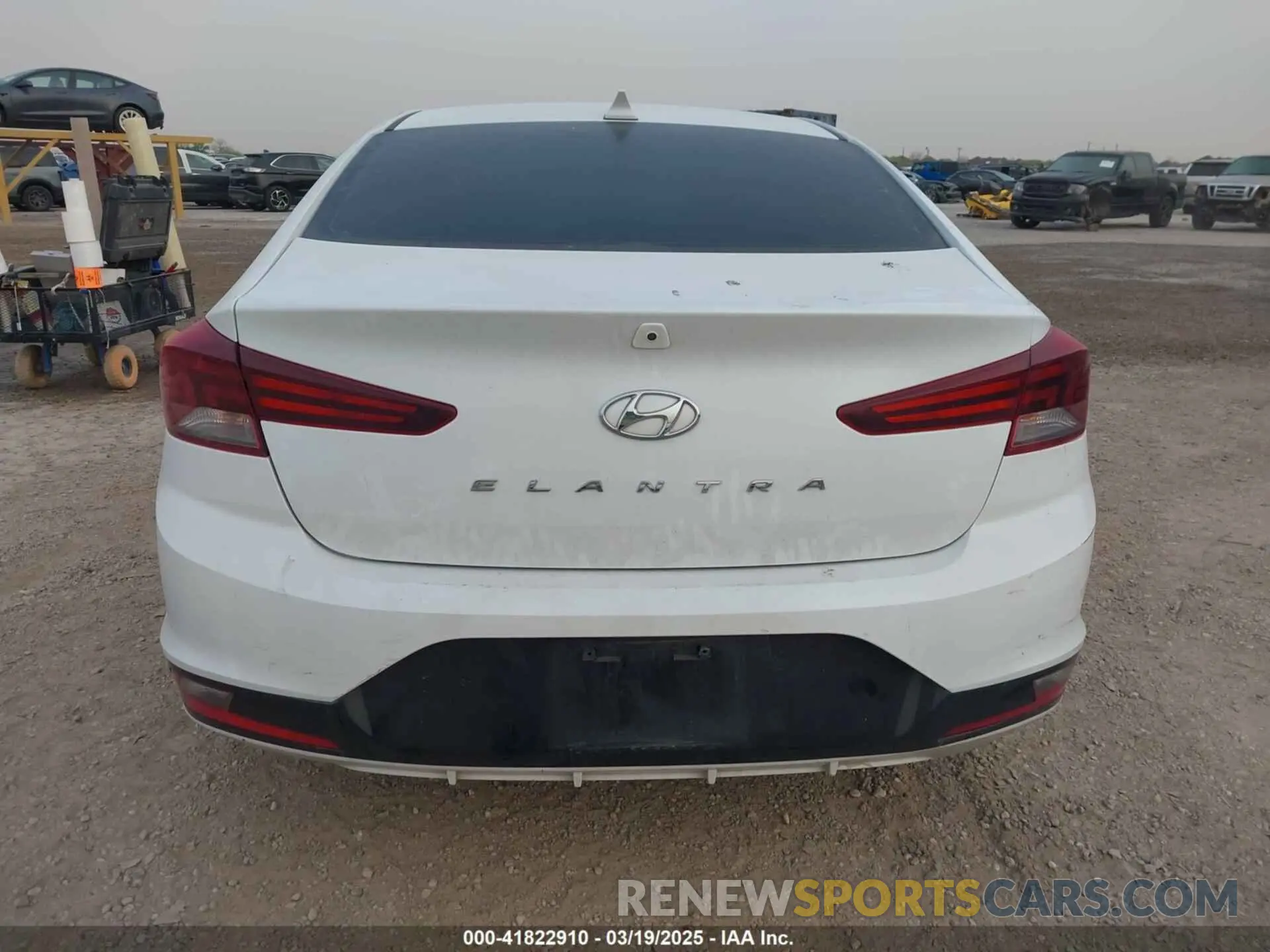 16 Photograph of a damaged car 5NPD84LFXLH557474 HYUNDAI ELANTRA 2020