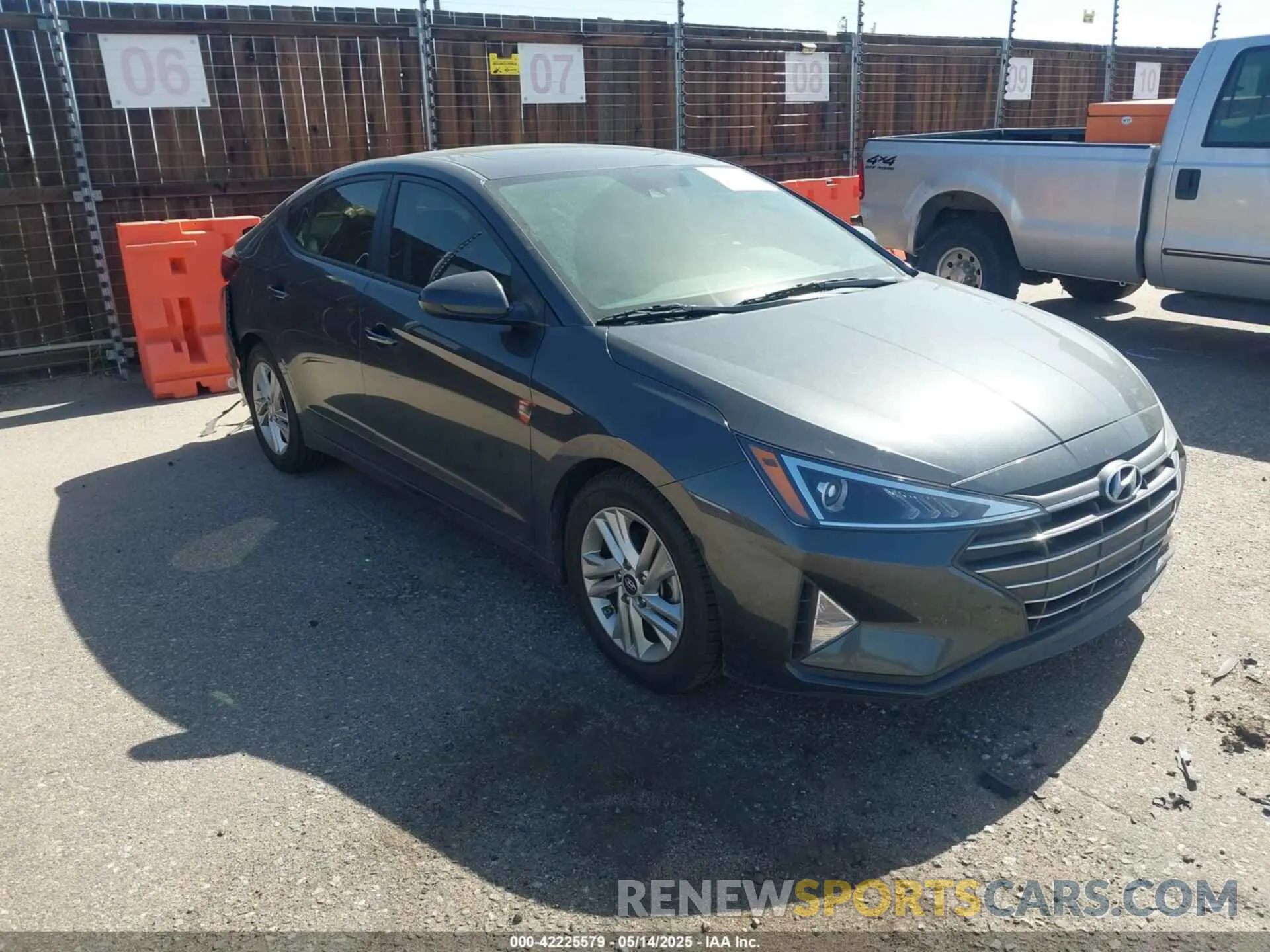 1 Photograph of a damaged car 5NPD84LFXLH561461 HYUNDAI ELANTRA 2020