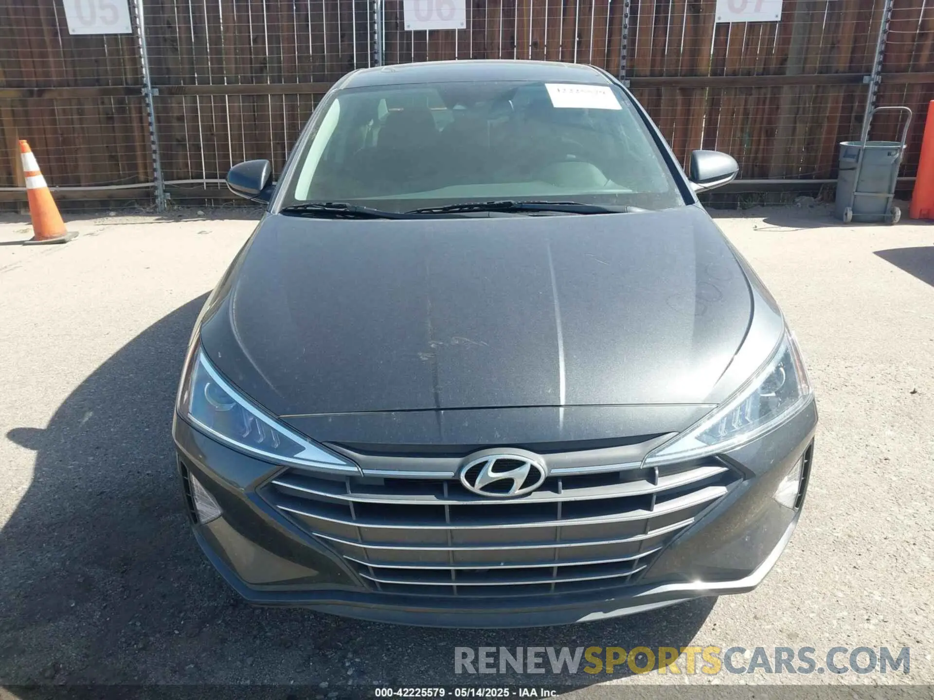 12 Photograph of a damaged car 5NPD84LFXLH561461 HYUNDAI ELANTRA 2020