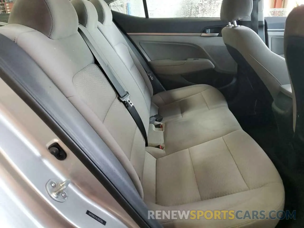10 Photograph of a damaged car 5NPD84LFXLH562366 HYUNDAI ELANTRA 2020