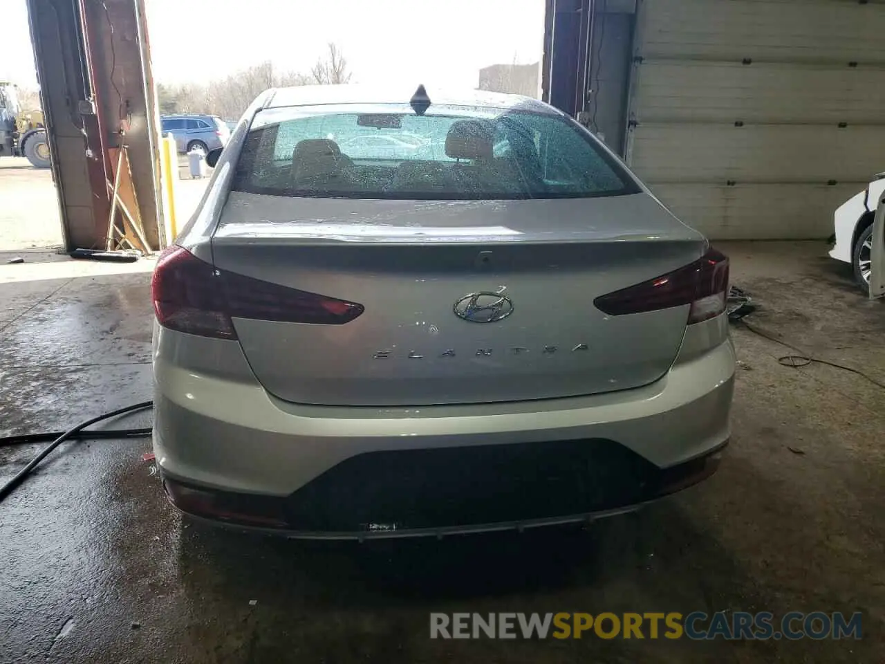 6 Photograph of a damaged car 5NPD84LFXLH562366 HYUNDAI ELANTRA 2020