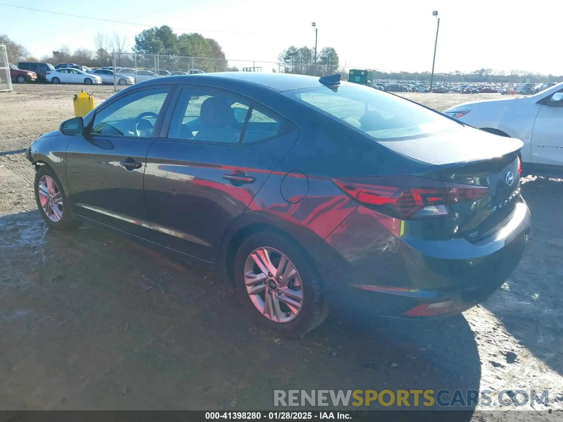 3 Фотография поврежденного автомобиля 5NPD84LFXLH582424 HYUNDAI ELANTRA 2020
