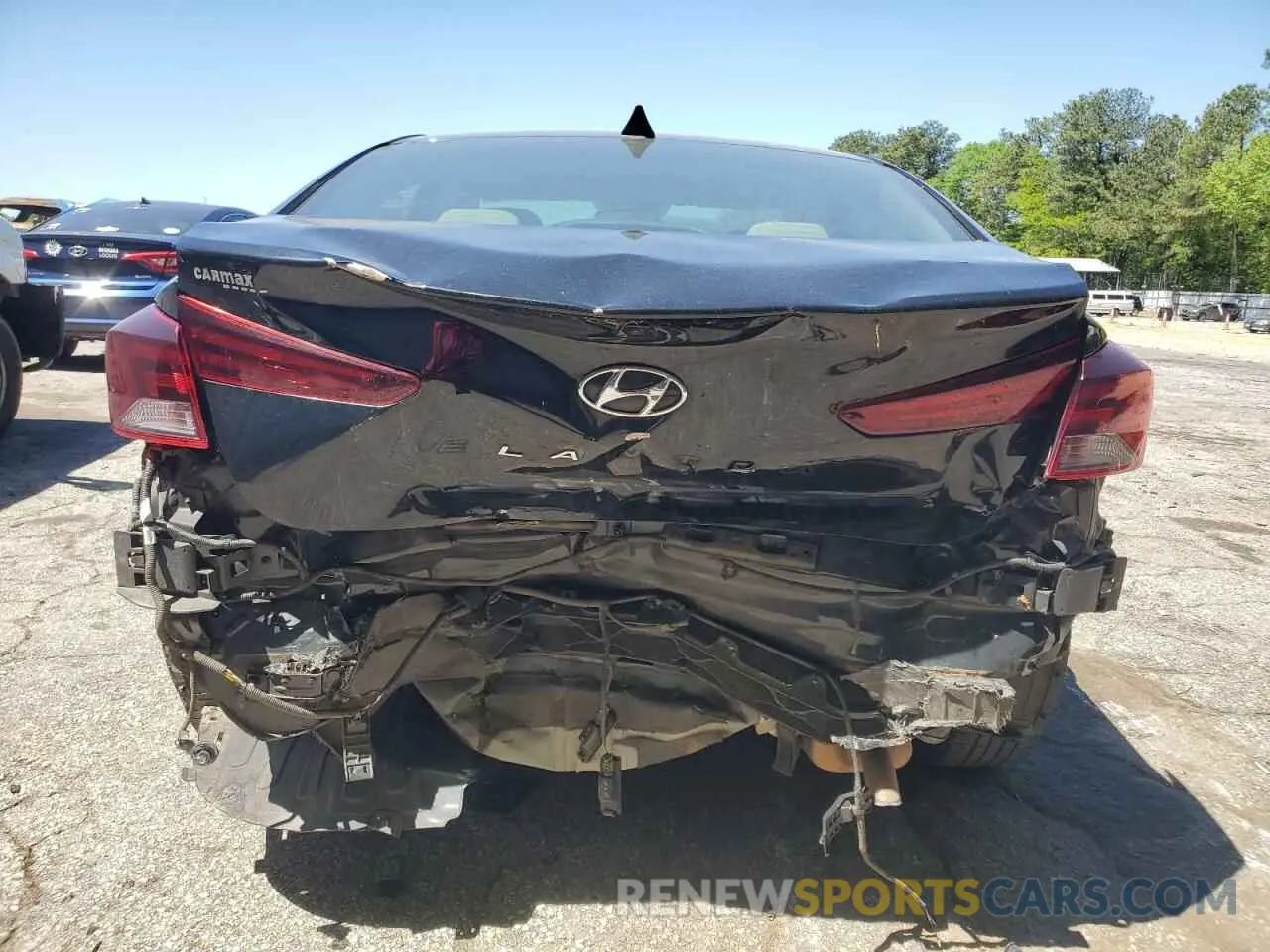 6 Photograph of a damaged car 5NPD84LFXLH585582 HYUNDAI ELANTRA 2020