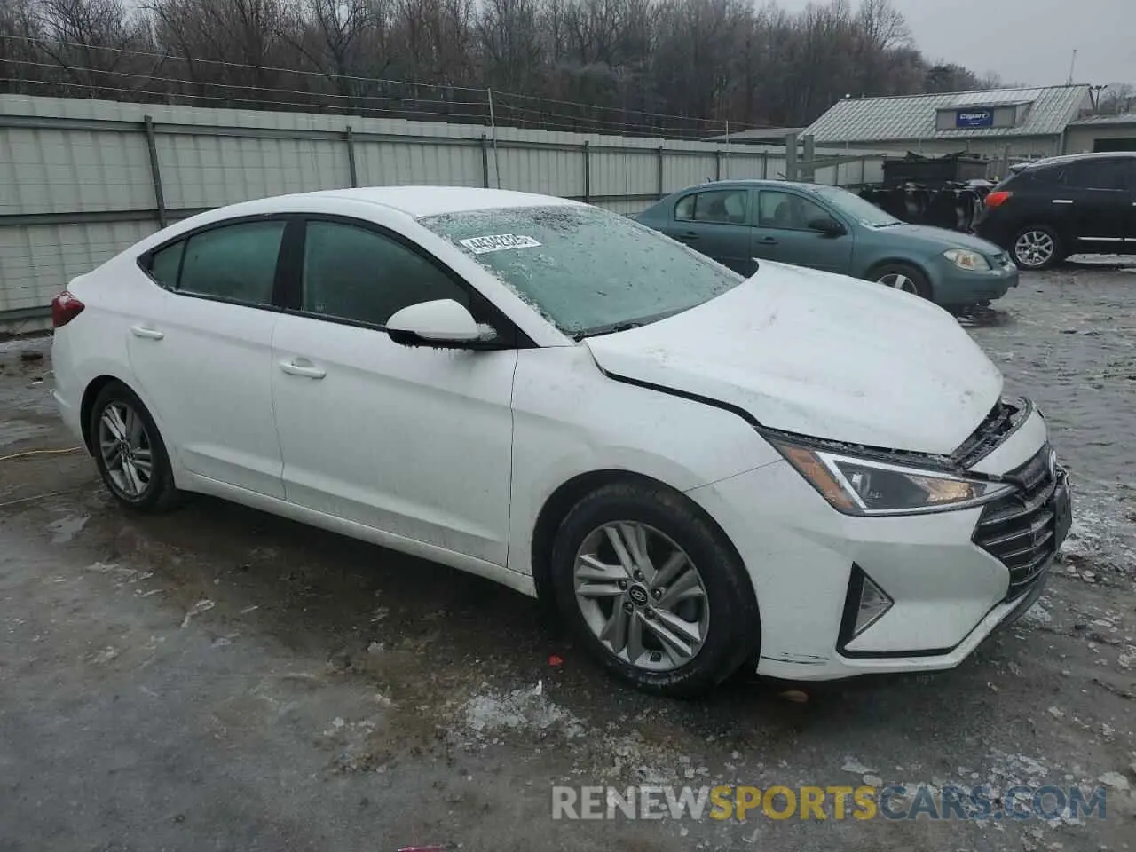 4 Photograph of a damaged car 5NPD84LFXLH622131 HYUNDAI ELANTRA 2020