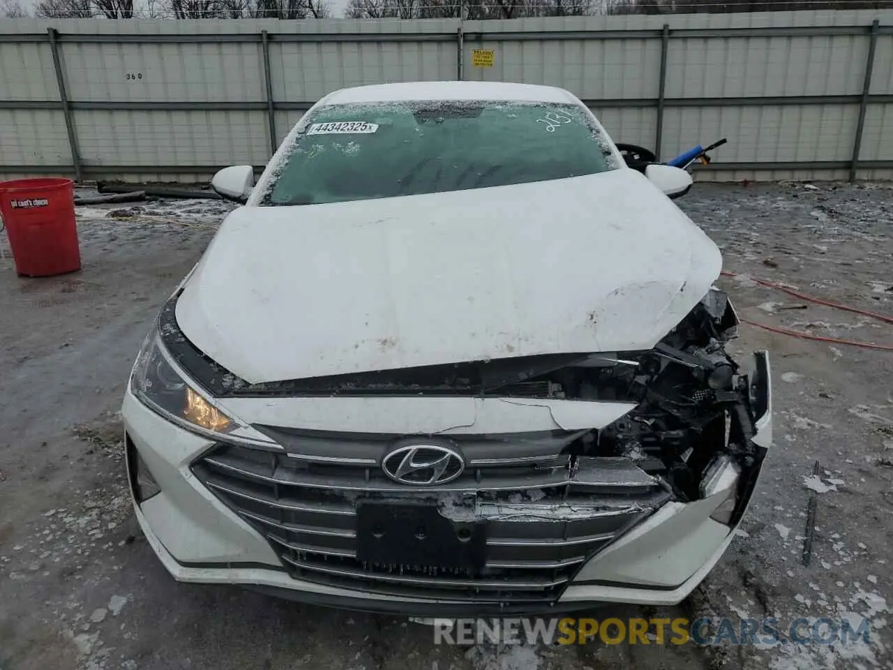 5 Photograph of a damaged car 5NPD84LFXLH622131 HYUNDAI ELANTRA 2020
