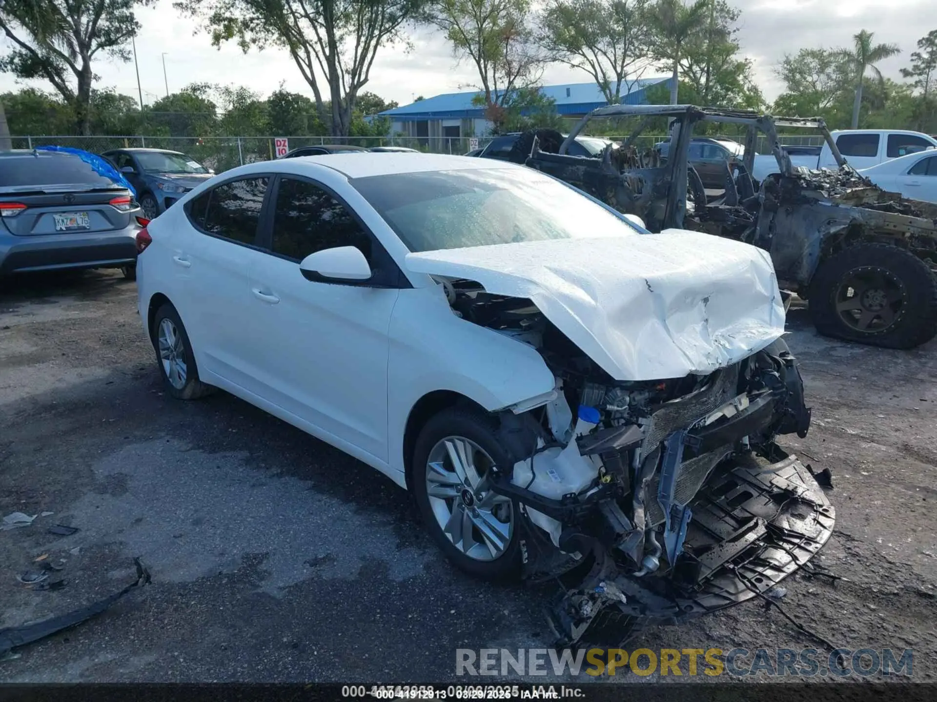 1 Photograph of a damaged car 5NPD84LFXLH627801 HYUNDAI ELANTRA 2020