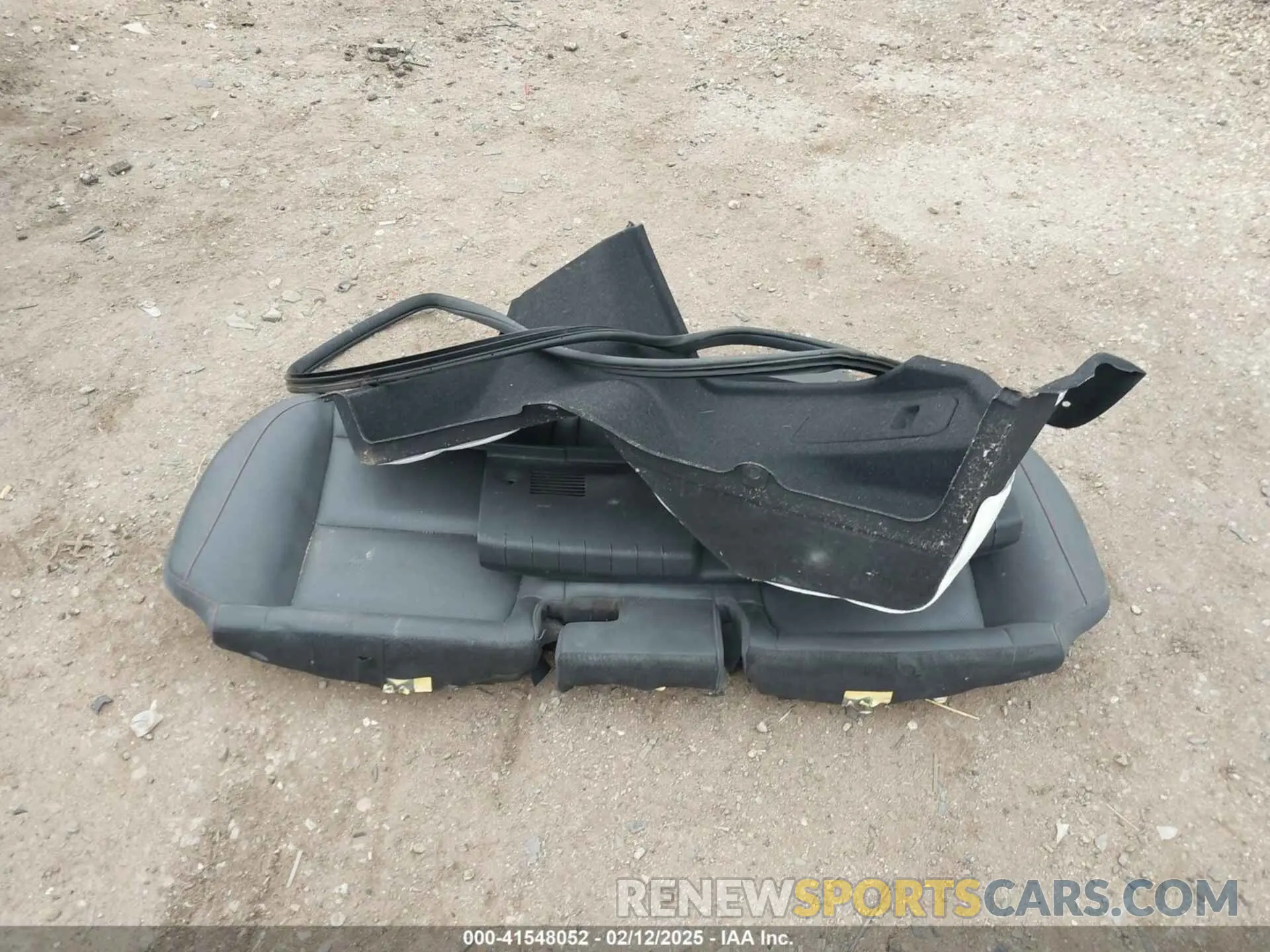 12 Photograph of a damaged car KMHD04LBXLU933693 HYUNDAI ELANTRA 2020