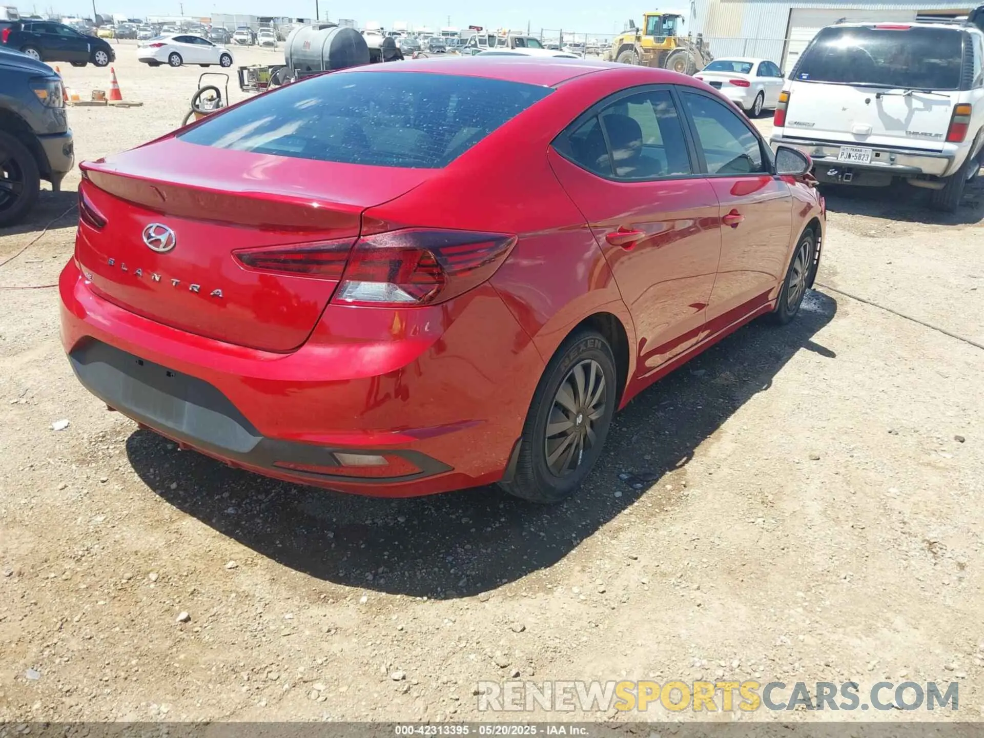 4 Фотография поврежденного автомобиля KMHD74LF0LU091896 HYUNDAI ELANTRA 2020