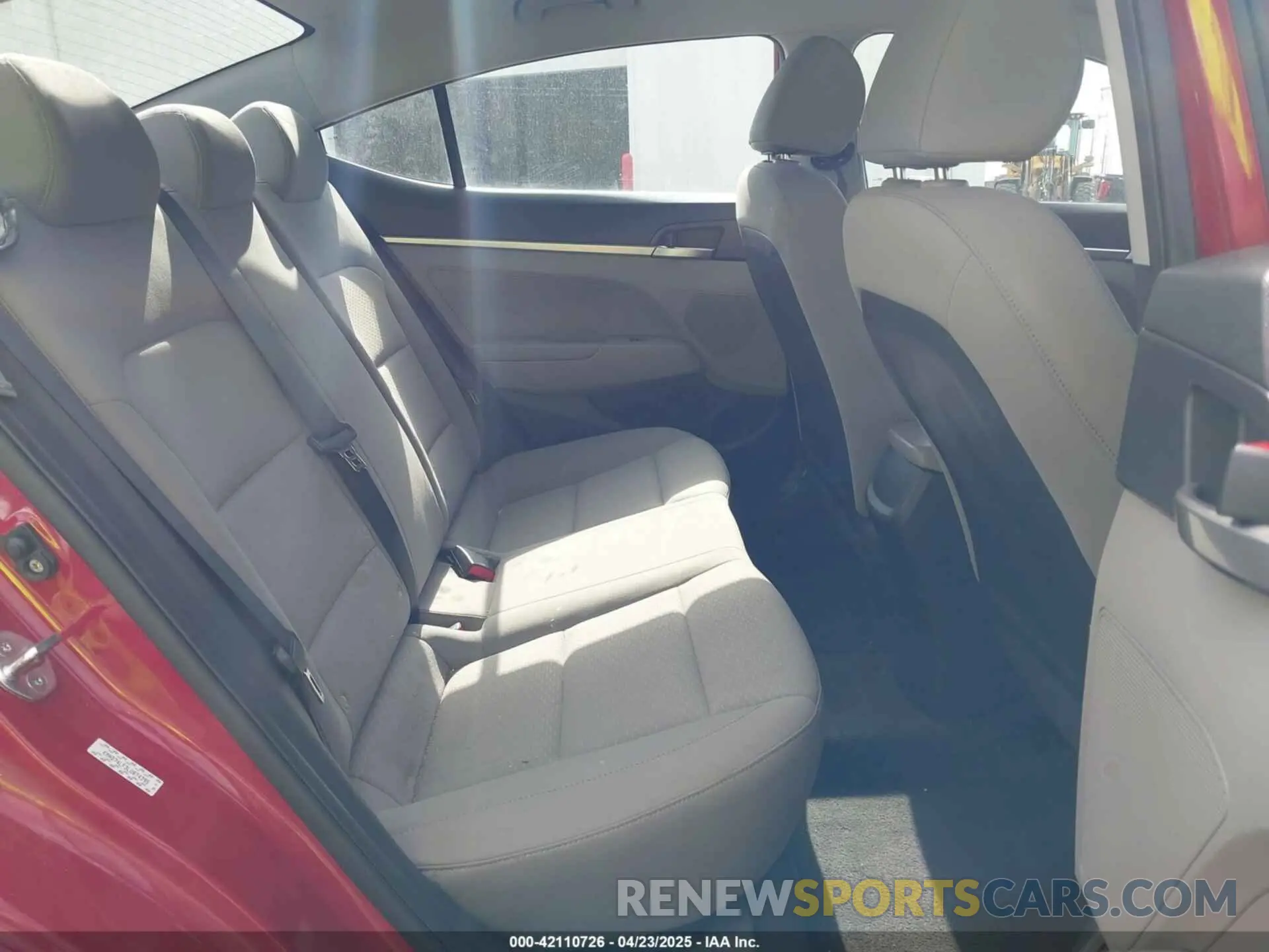 8 Фотография поврежденного автомобиля KMHD74LF3LU074395 HYUNDAI ELANTRA 2020