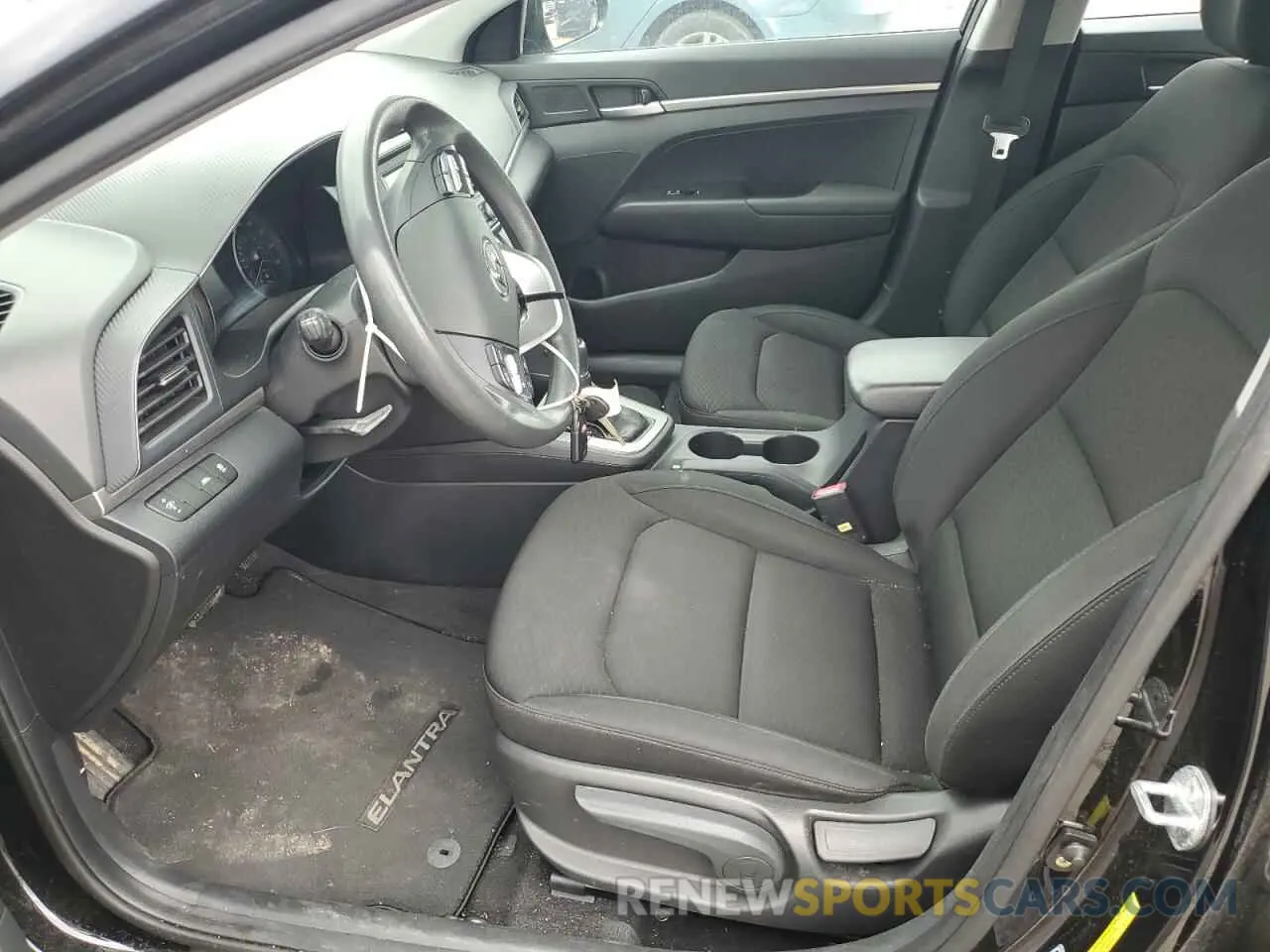 7 Фотография поврежденного автомобиля KMHD74LF3LU897117 HYUNDAI ELANTRA 2020