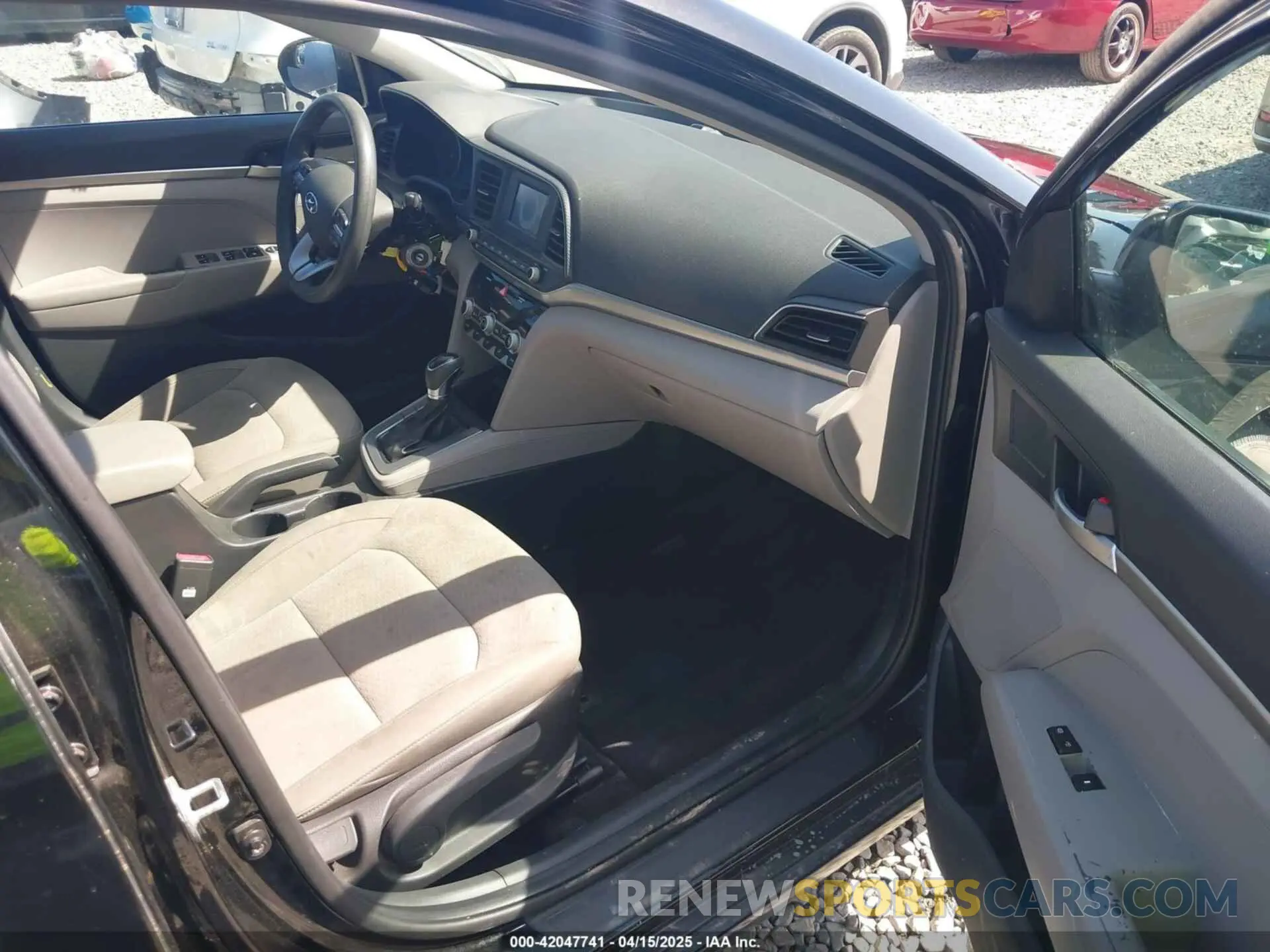 5 Photograph of a damaged car KMHD74LF3LU975671 HYUNDAI ELANTRA 2020
