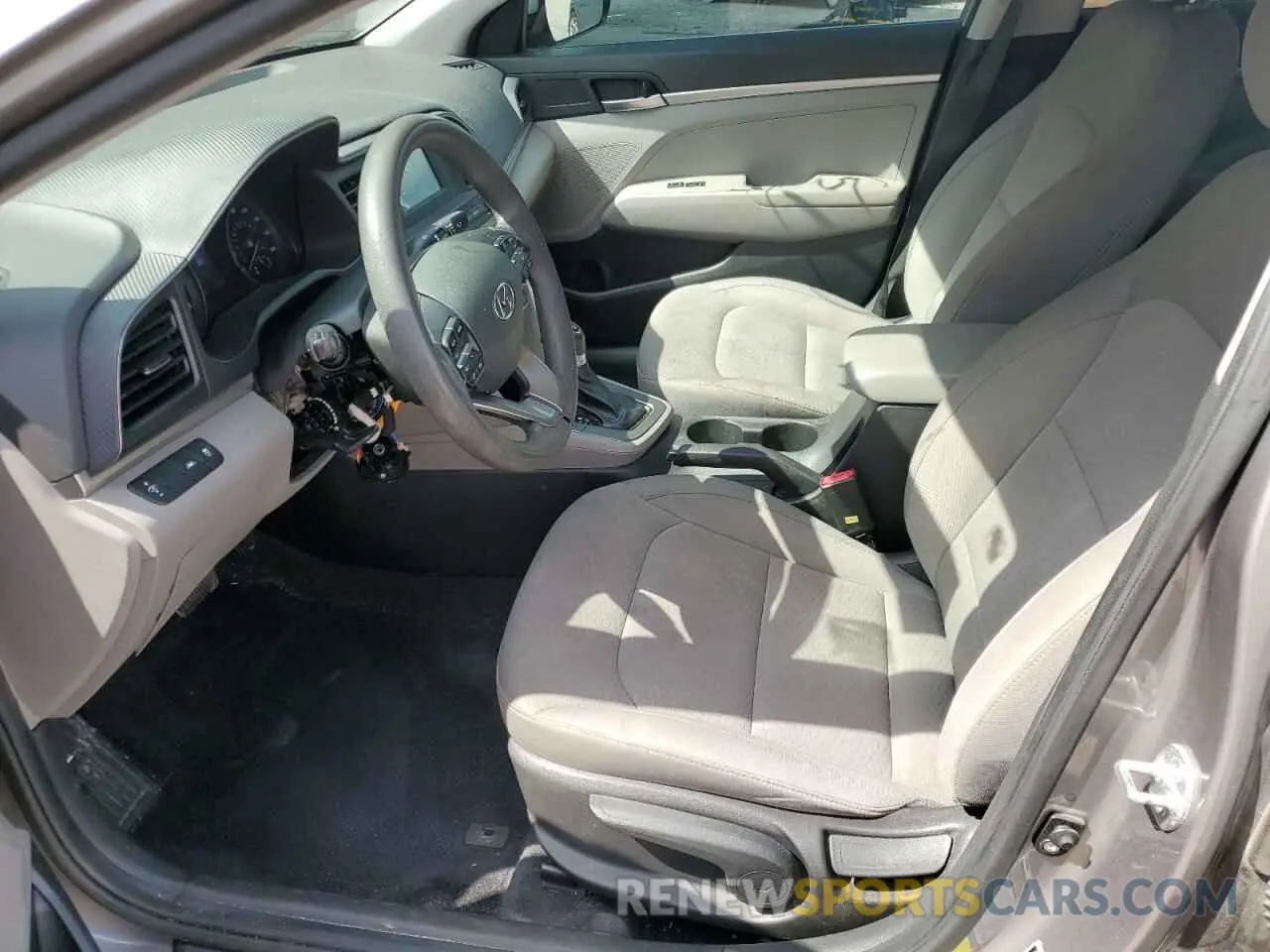 7 Photograph of a damaged car KMHD74LF4LU949239 HYUNDAI ELANTRA 2020