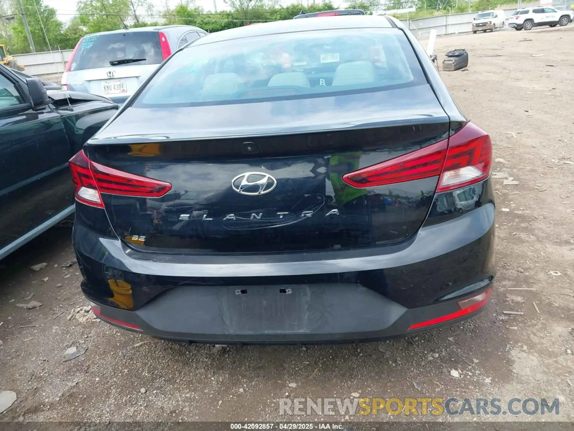 16 Фотография поврежденного автомобиля KMHD74LF5LU971931 HYUNDAI ELANTRA 2020