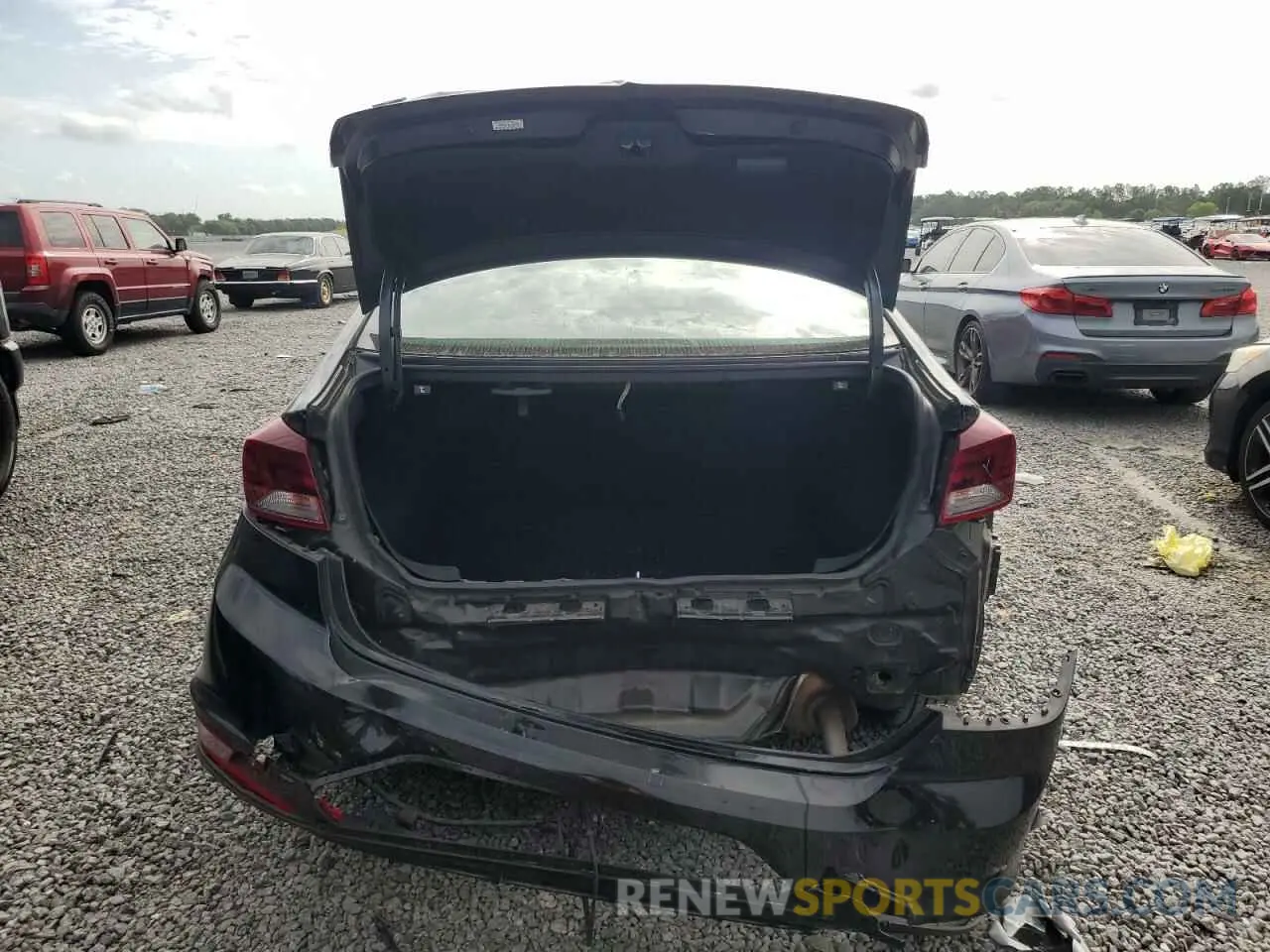 6 Photograph of a damaged car KMHD74LF6LU105669 HYUNDAI ELANTRA 2020