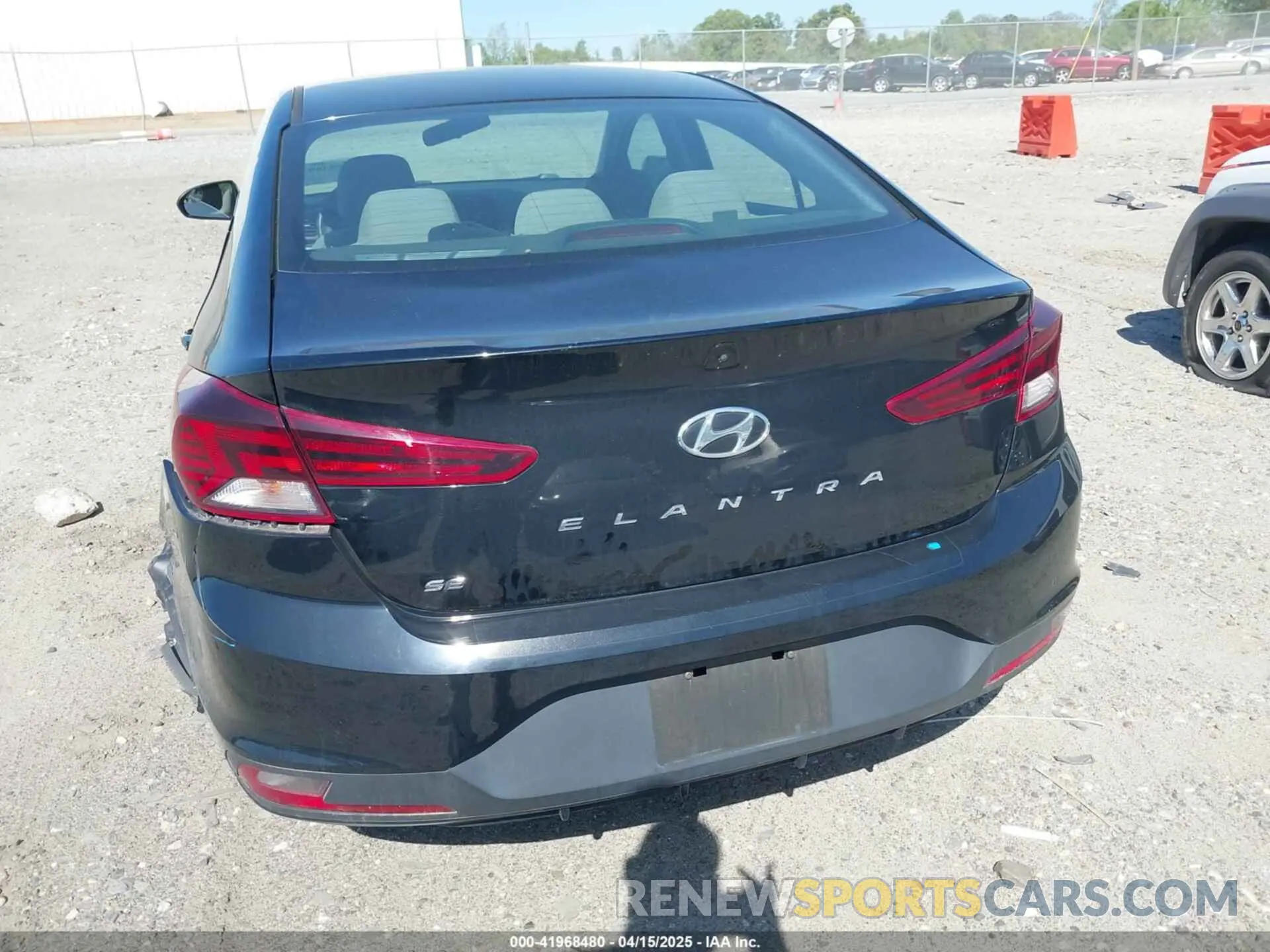 16 Фотография поврежденного автомобиля KMHD74LF7LU994272 HYUNDAI ELANTRA 2020