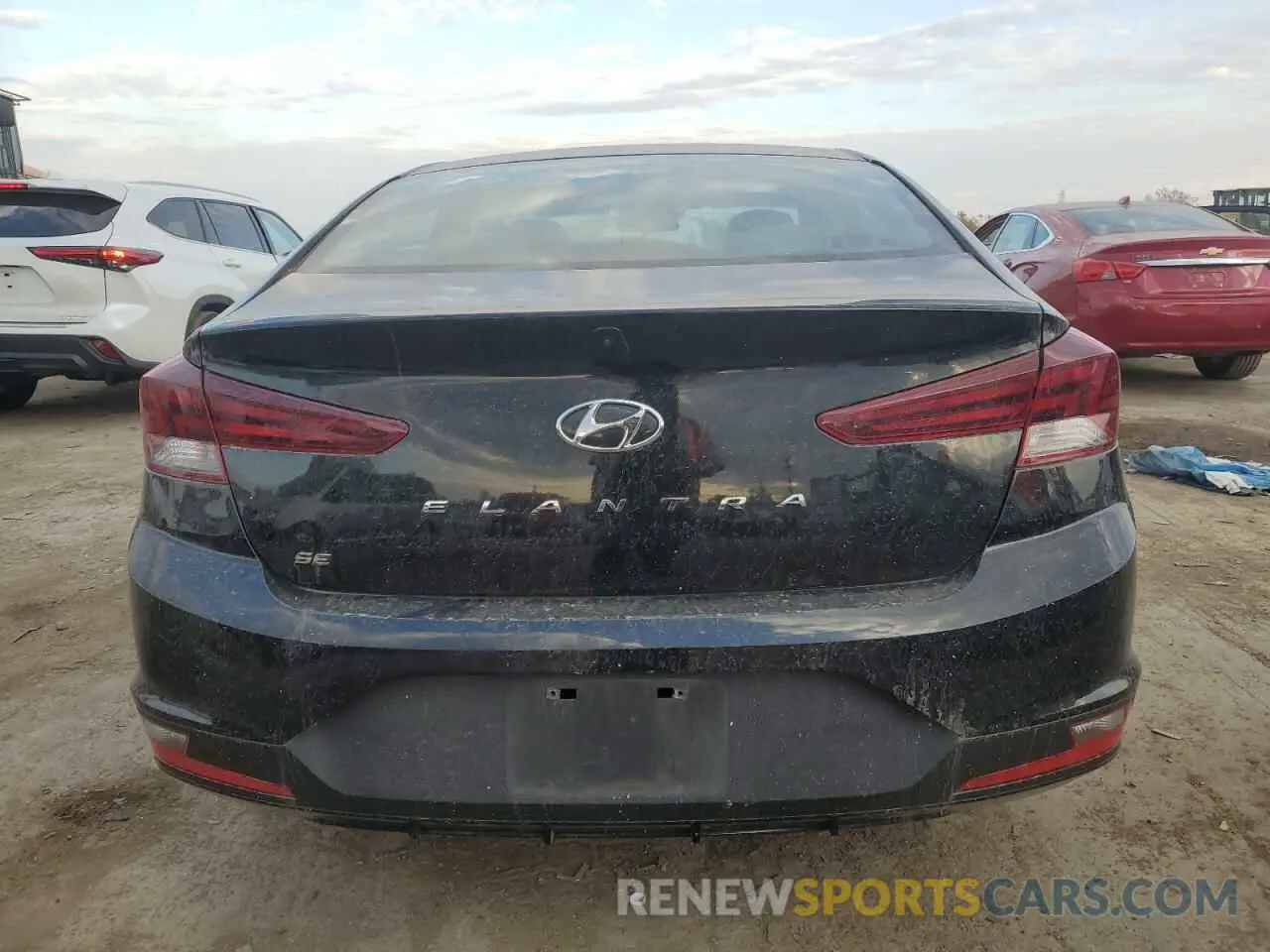 6 Фотография поврежденного автомобиля KMHD74LF8LU020722 HYUNDAI ELANTRA 2020