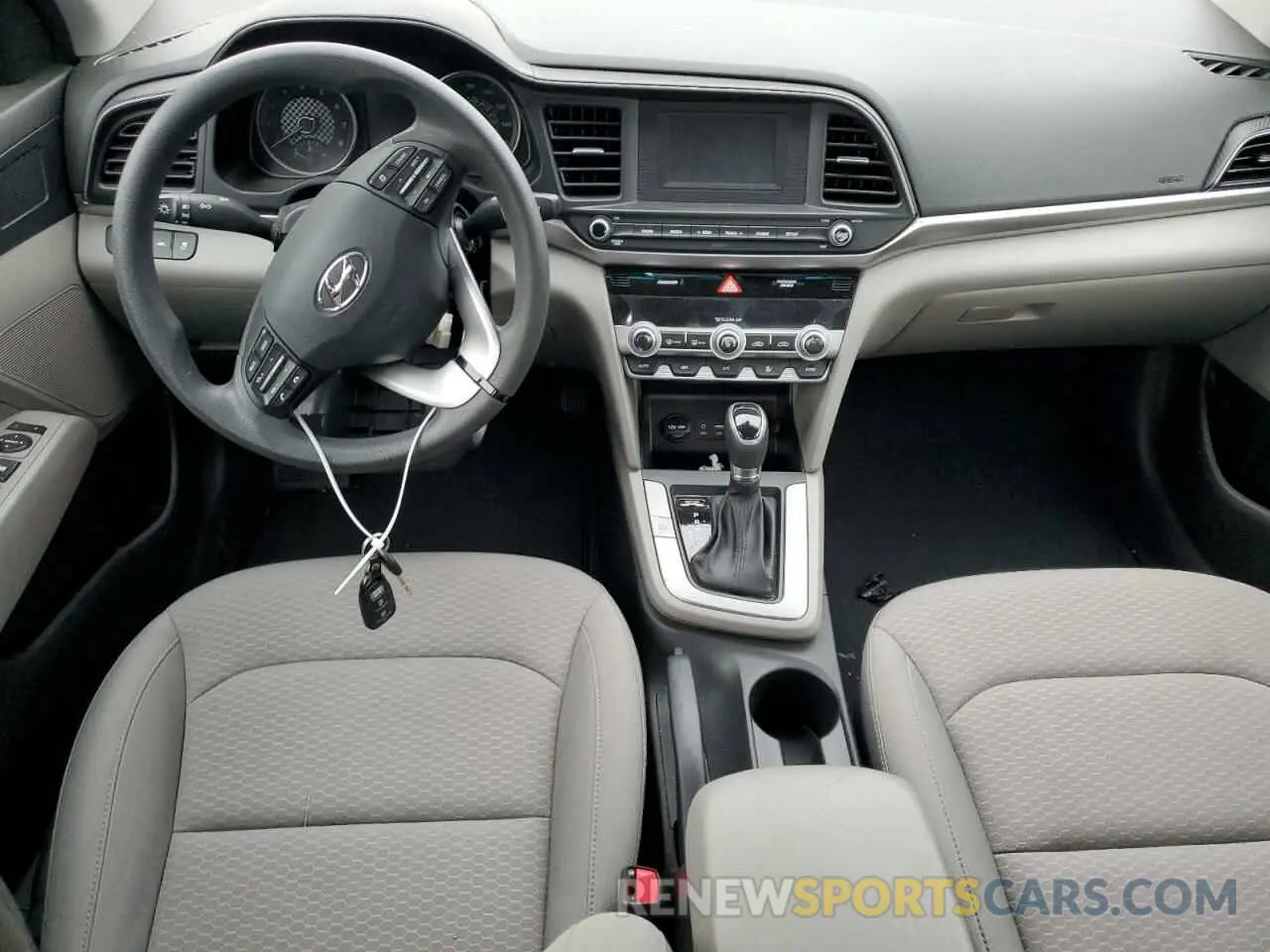 8 Фотография поврежденного автомобиля KMHD74LF8LU020722 HYUNDAI ELANTRA 2020