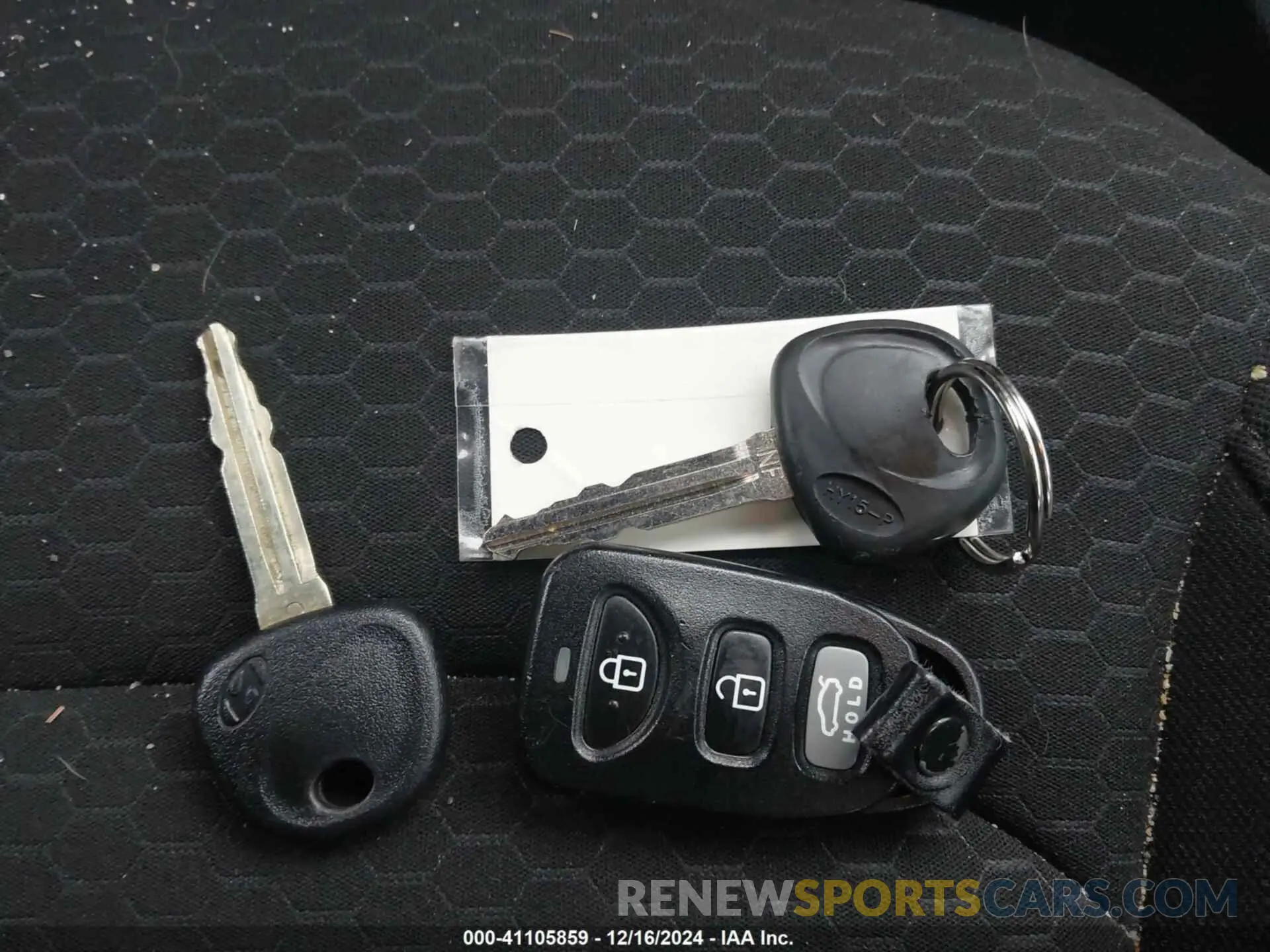 11 Photograph of a damaged car KMHD74LF8LU082900 HYUNDAI ELANTRA 2020