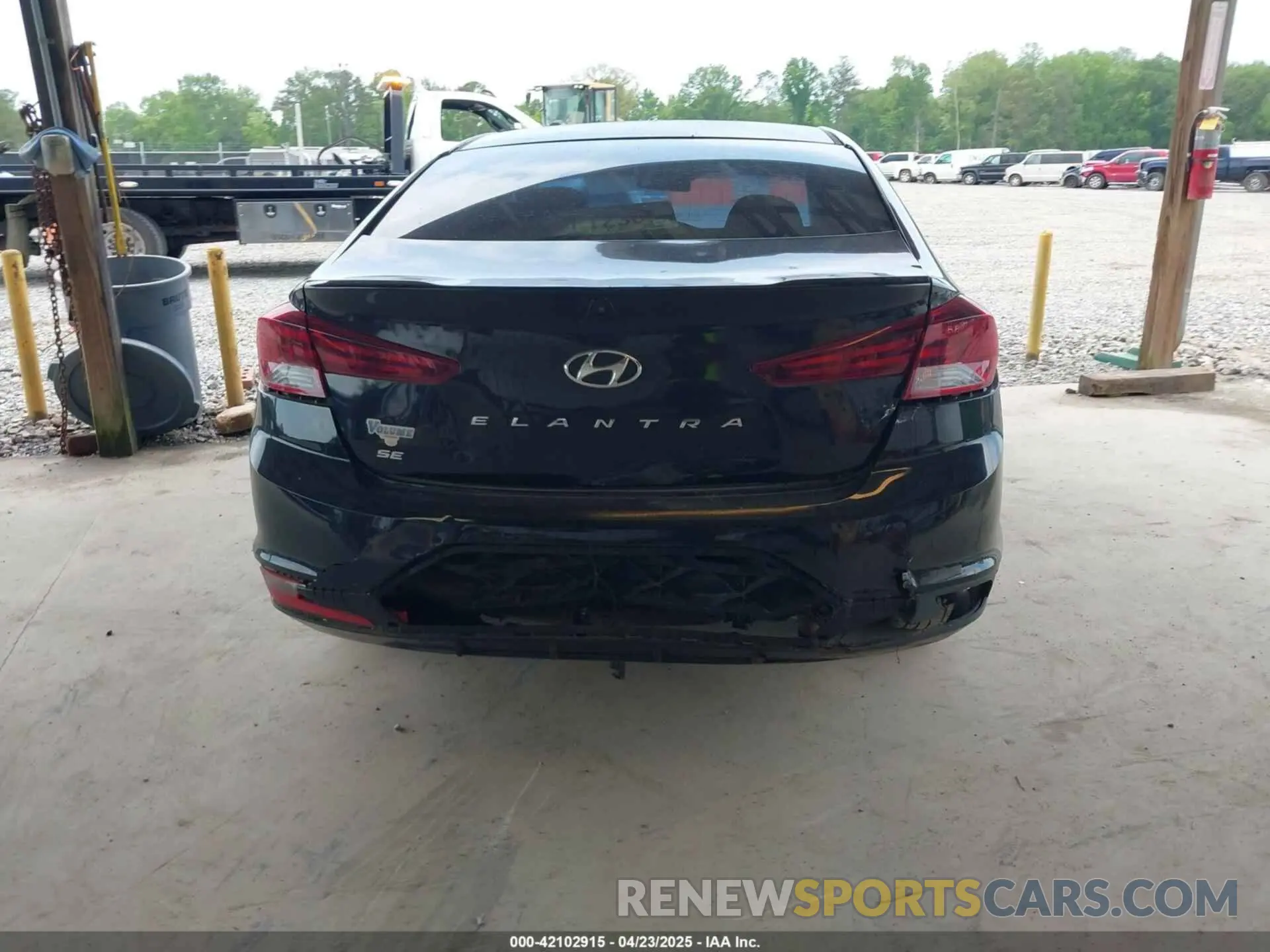 16 Photograph of a damaged car KMHD74LF8LU914672 HYUNDAI ELANTRA 2020