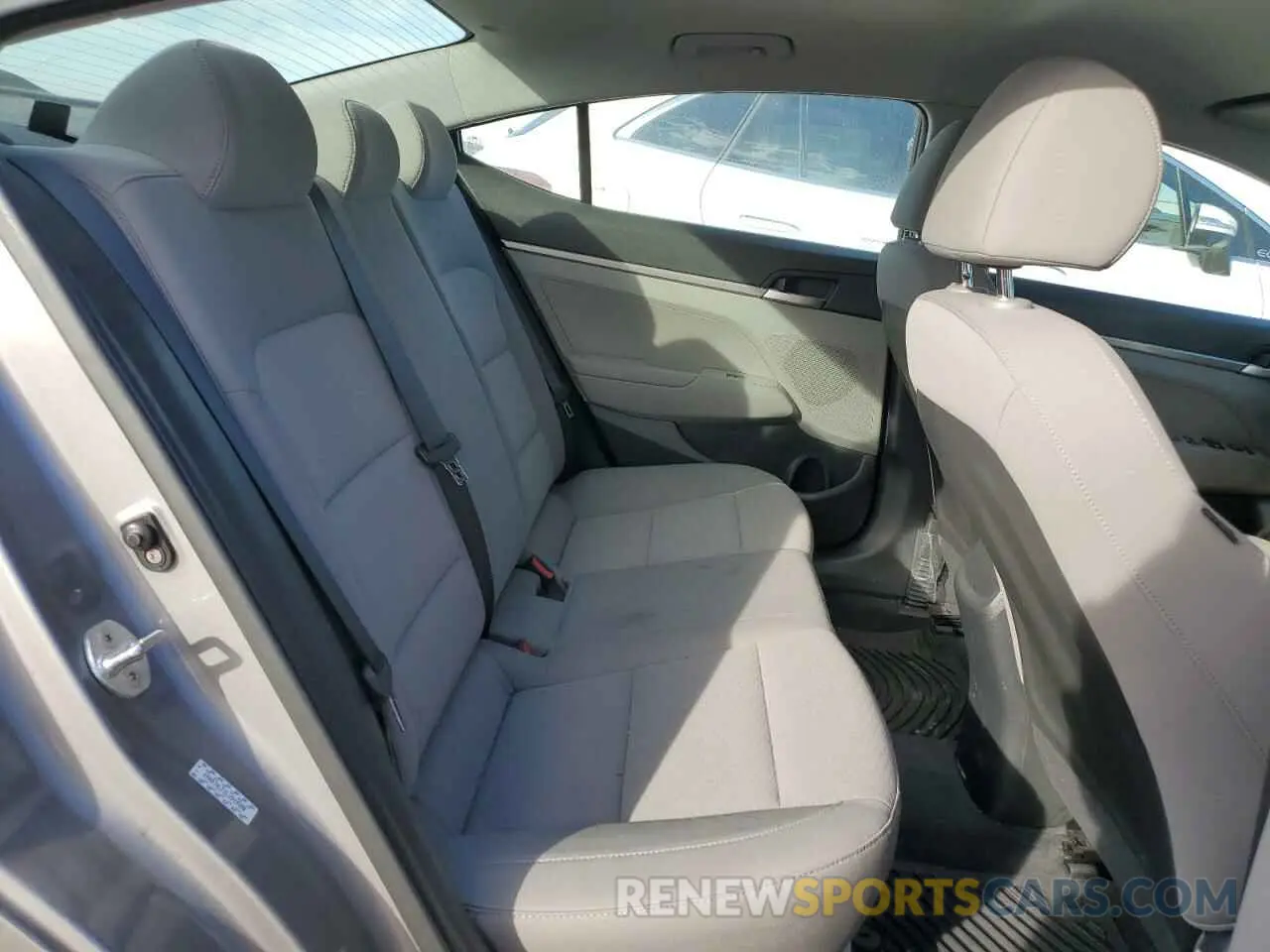 10 Photograph of a damaged car KMHD74LFXLU943980 HYUNDAI ELANTRA 2020