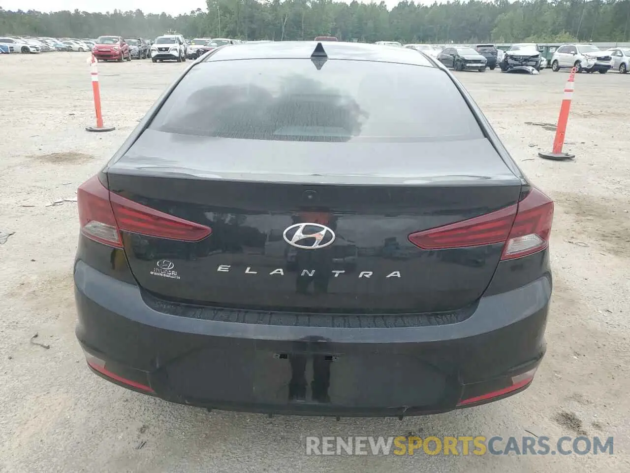6 Фотография поврежденного автомобиля KMHD84LF0LU013227 HYUNDAI ELANTRA 2020