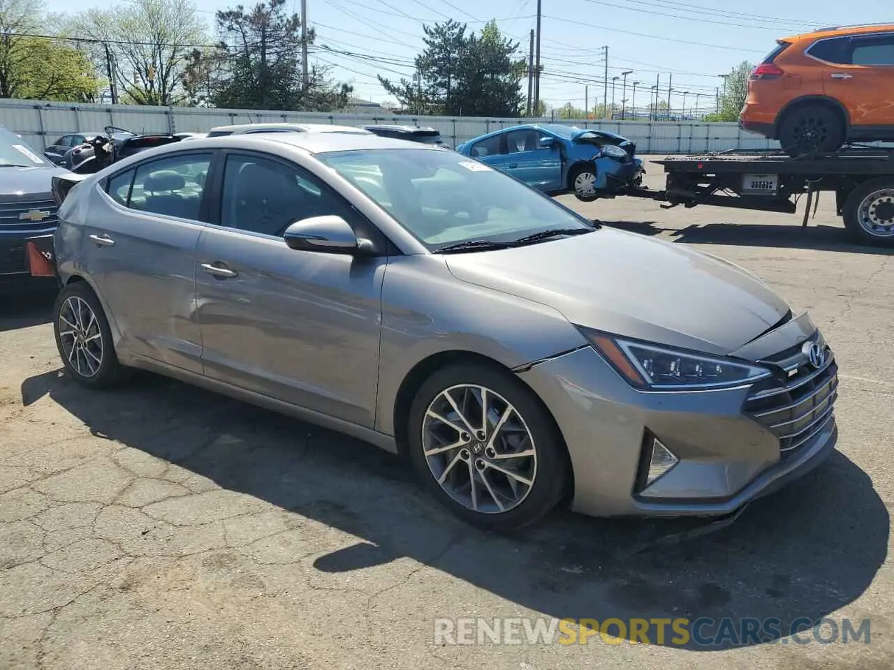 4 Фотография поврежденного автомобиля KMHD84LF0LU099297 HYUNDAI ELANTRA 2020