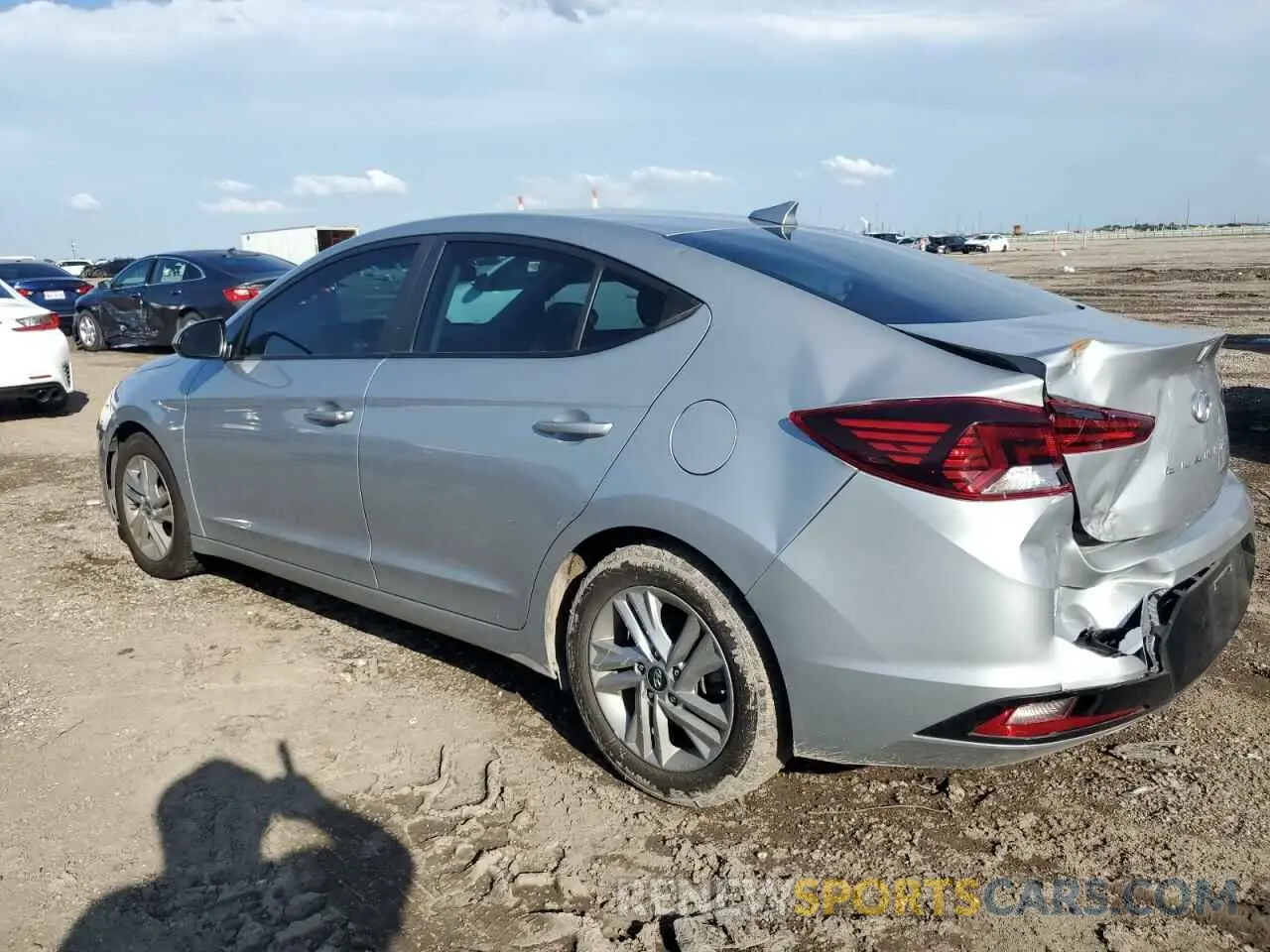2 Фотография поврежденного автомобиля KMHD84LF1LU033485 HYUNDAI ELANTRA 2020