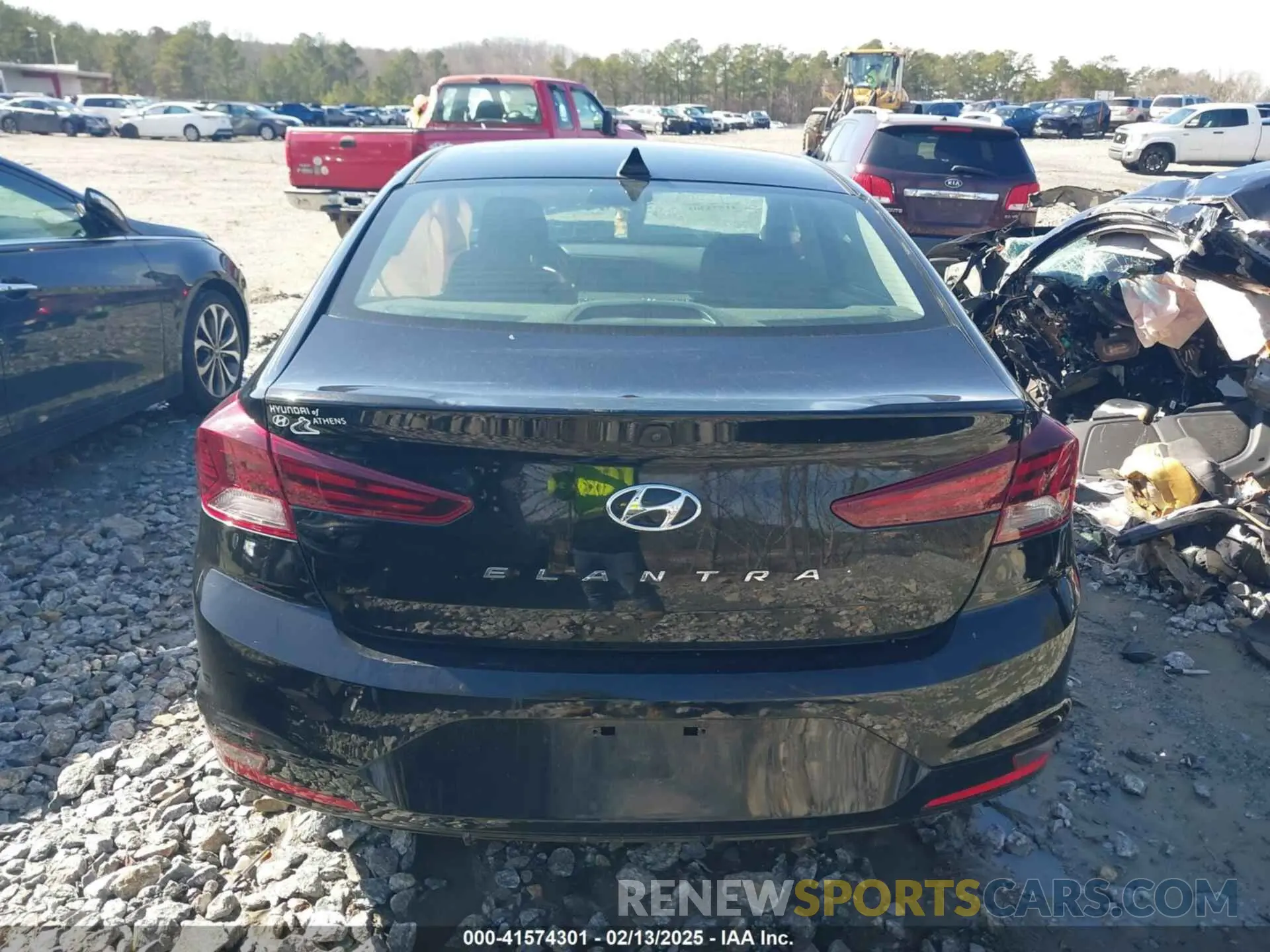 17 Photograph of a damaged car KMHD84LF1LU902926 HYUNDAI ELANTRA 2020