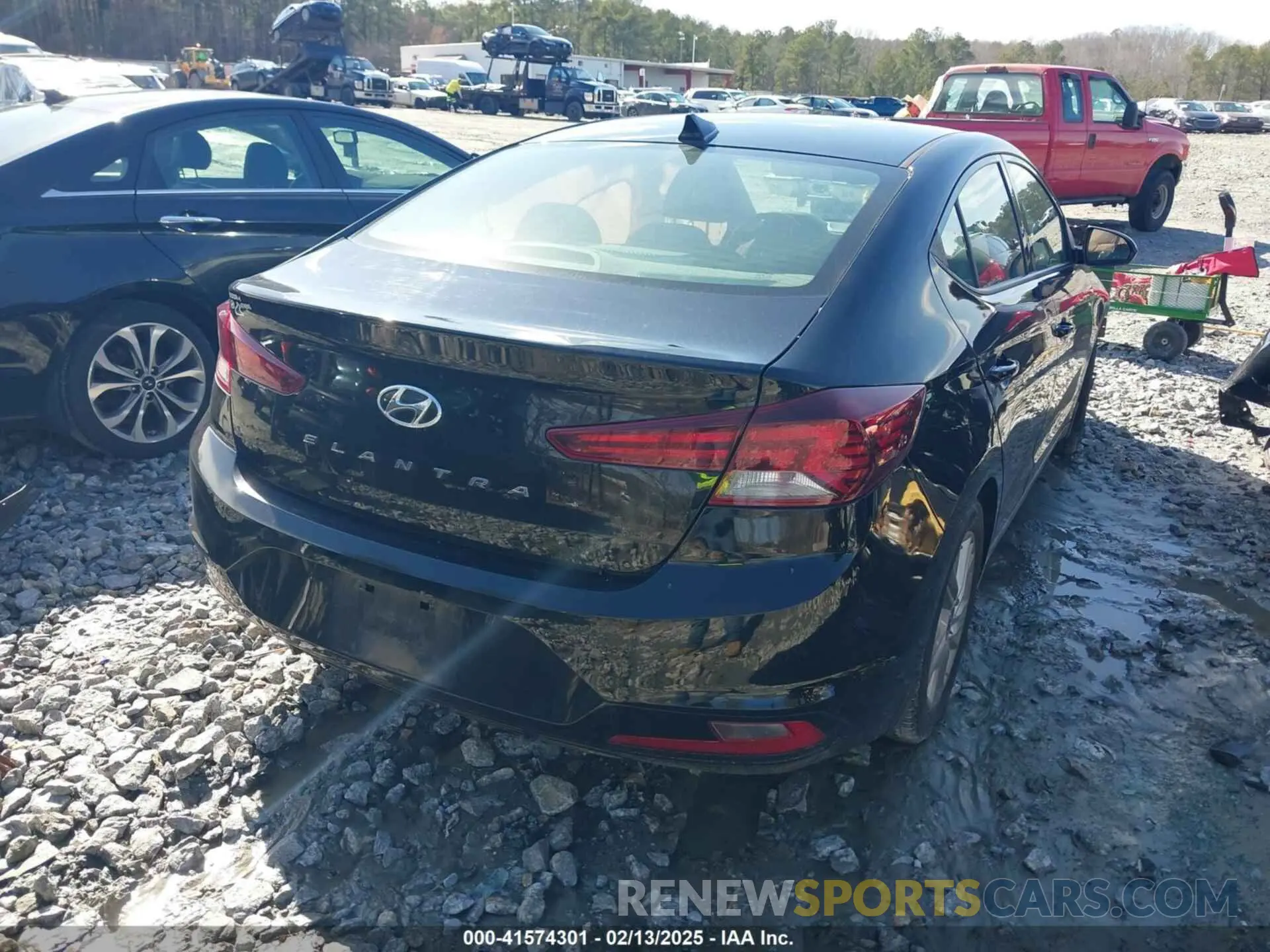 4 Photograph of a damaged car KMHD84LF1LU902926 HYUNDAI ELANTRA 2020