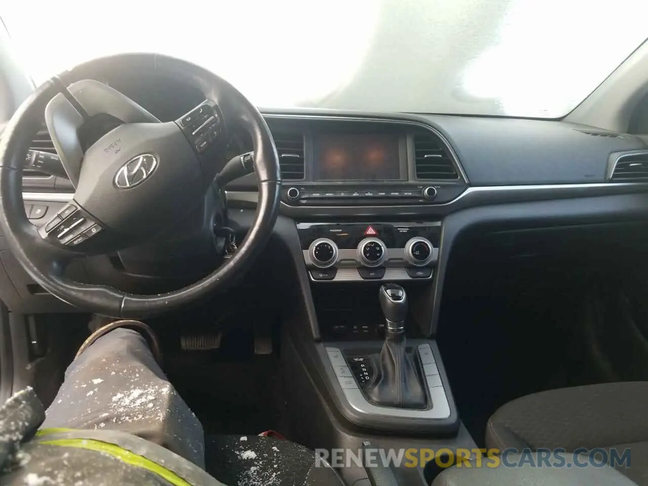 8 Photograph of a damaged car KMHD84LF1LU946599 HYUNDAI ELANTRA 2020