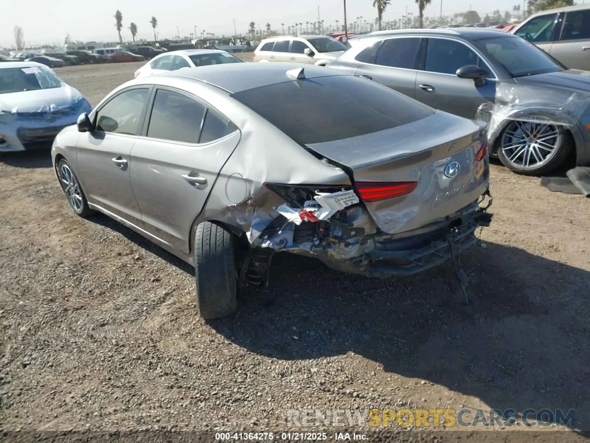 3 Фотография поврежденного автомобиля KMHD84LF2LU014671 HYUNDAI ELANTRA 2020