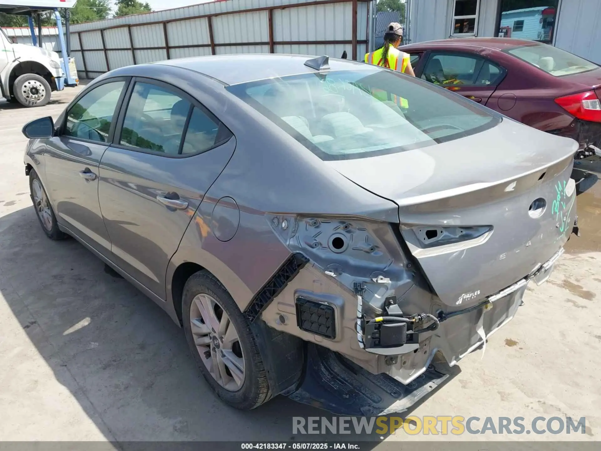 3 Фотография поврежденного автомобиля KMHD84LF2LU091797 HYUNDAI ELANTRA 2020