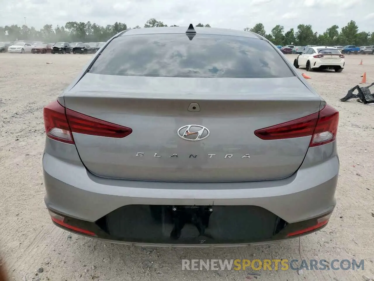 6 Фотография поврежденного автомобиля KMHD84LF2LU941556 HYUNDAI ELANTRA 2020