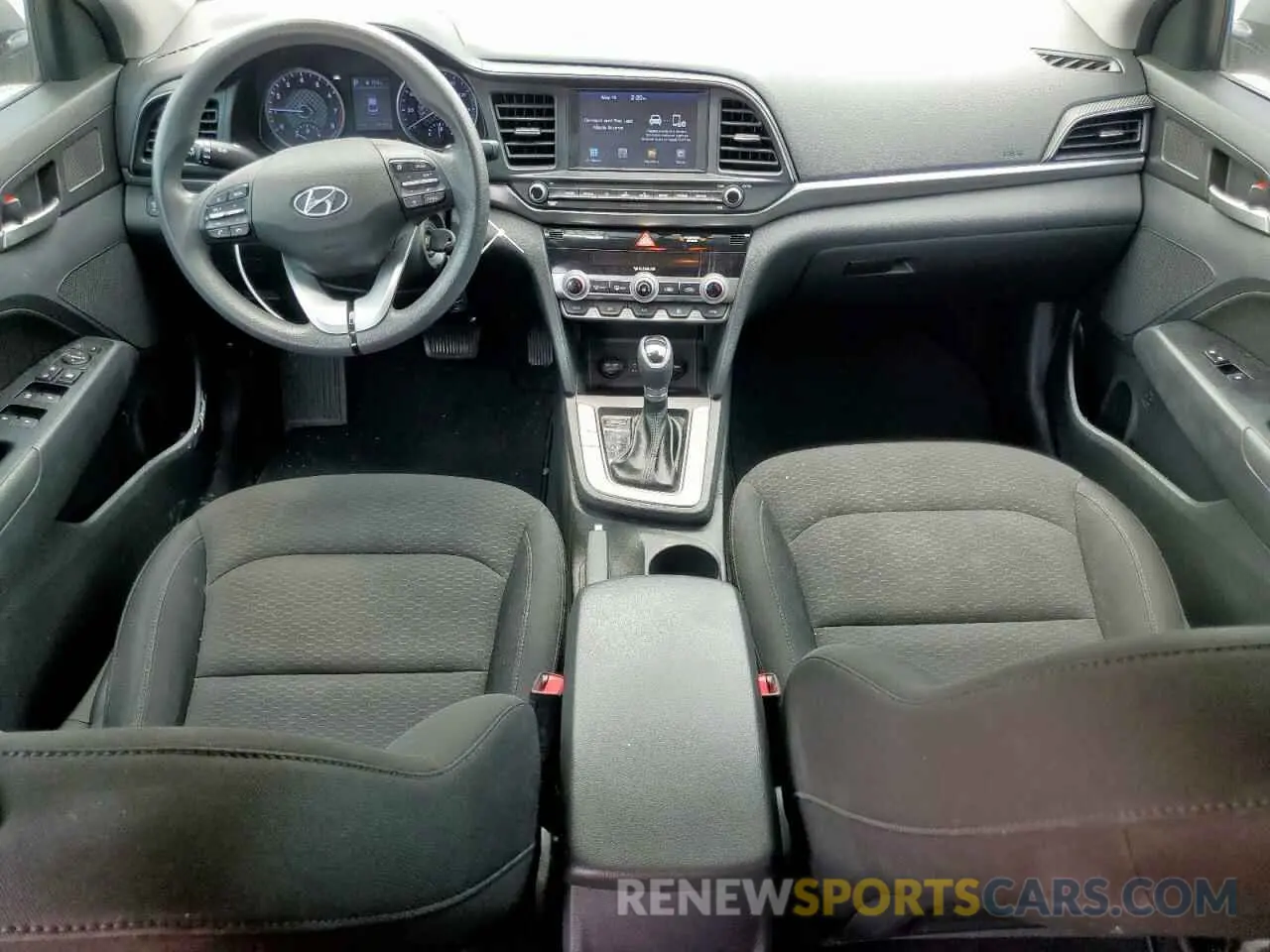 8 Фотография поврежденного автомобиля KMHD84LF2LU941556 HYUNDAI ELANTRA 2020