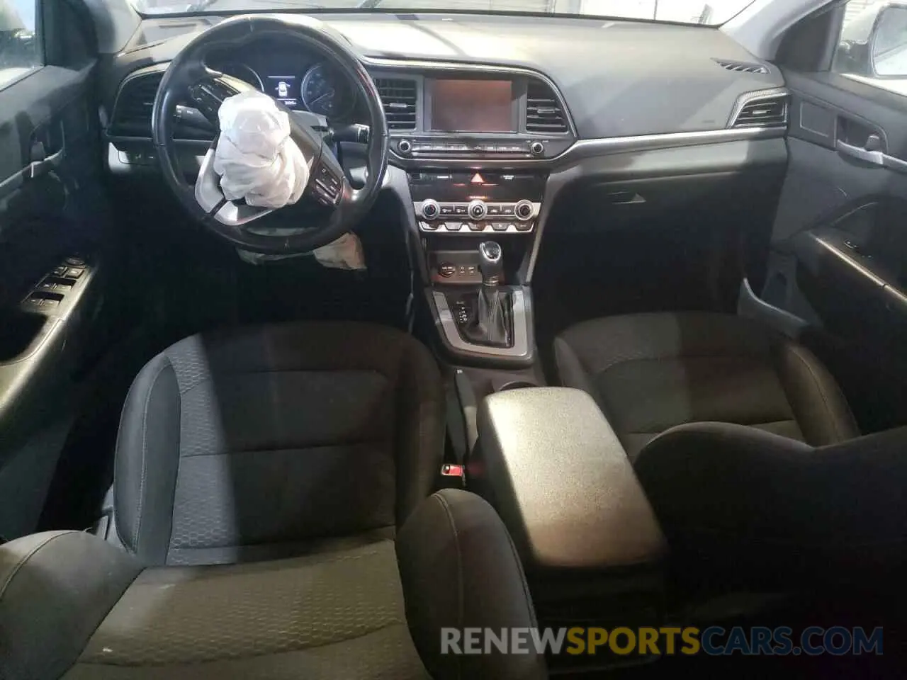 8 Фотография поврежденного автомобиля KMHD84LF3LU944255 HYUNDAI ELANTRA 2020