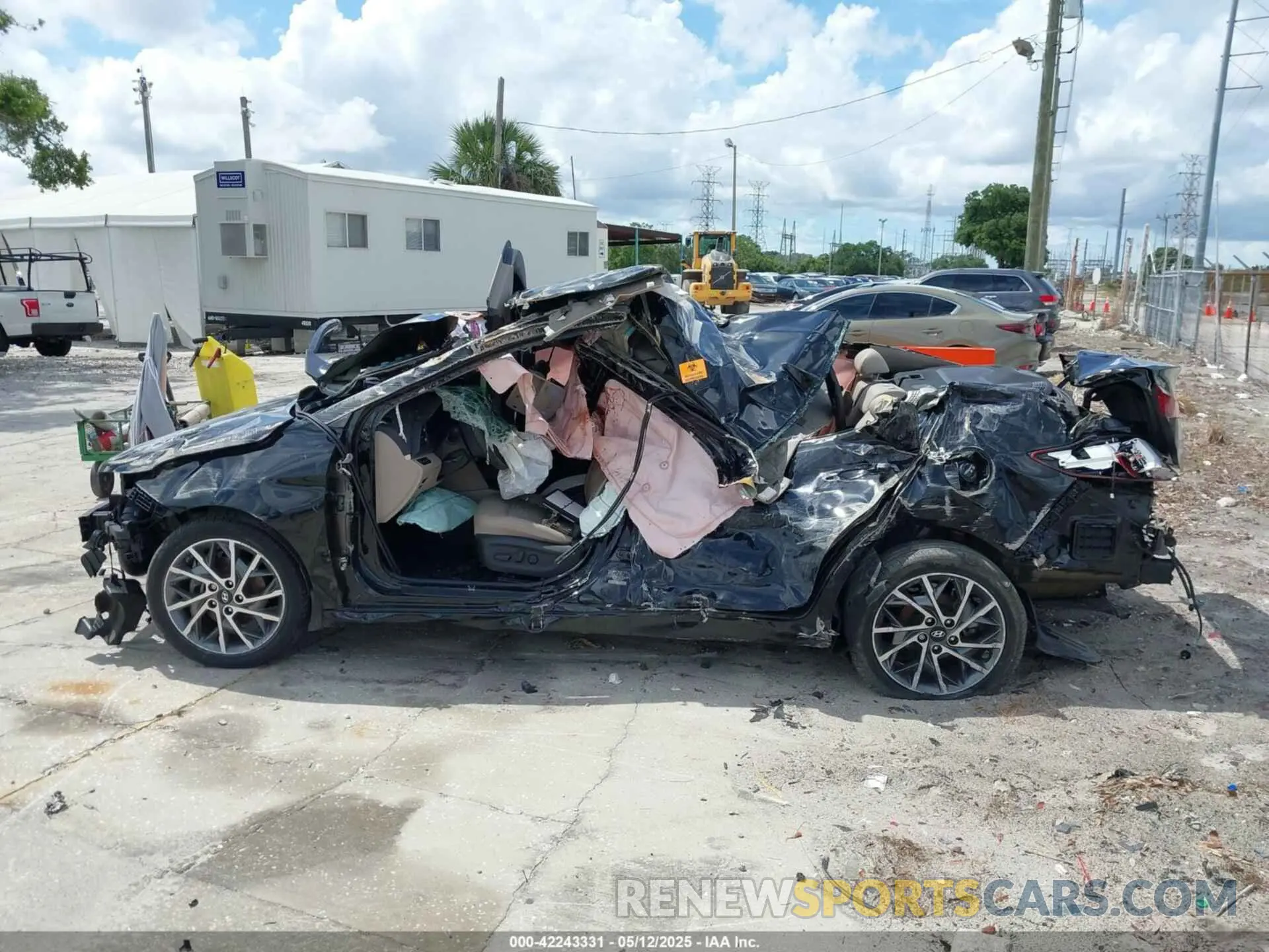 13 Photograph of a damaged car KMHD84LF4LU902869 HYUNDAI ELANTRA 2020