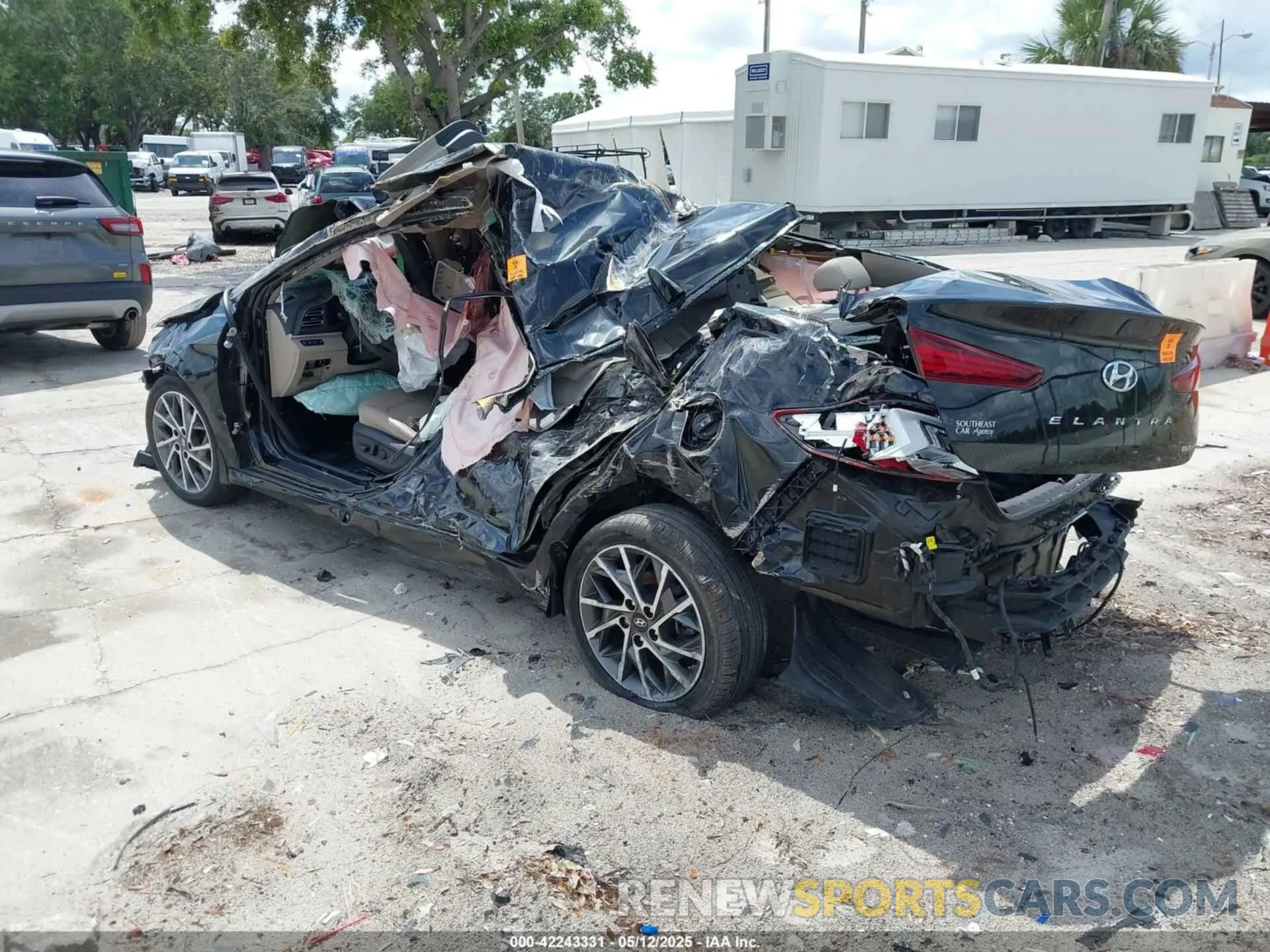 3 Photograph of a damaged car KMHD84LF4LU902869 HYUNDAI ELANTRA 2020
