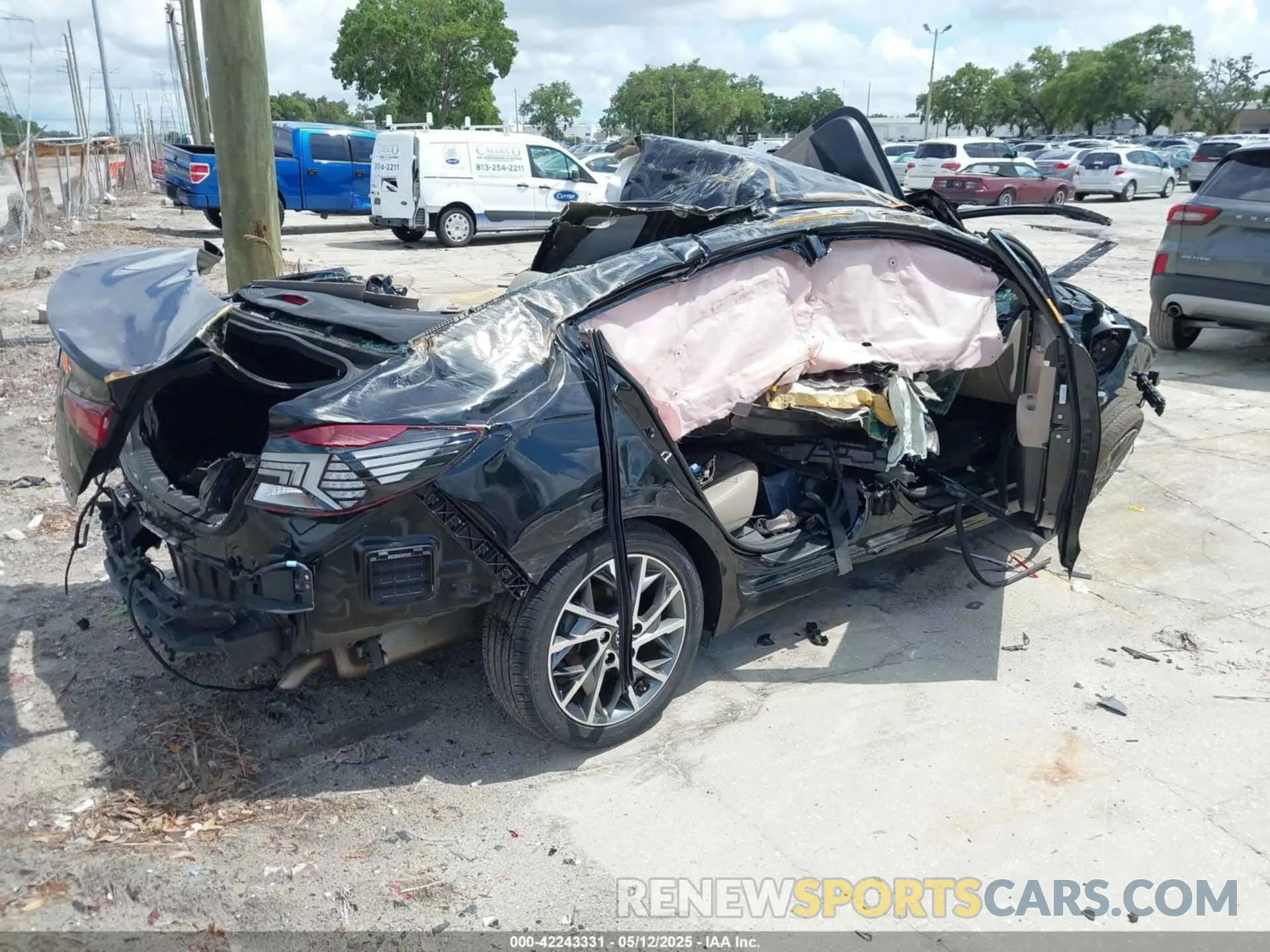4 Photograph of a damaged car KMHD84LF4LU902869 HYUNDAI ELANTRA 2020