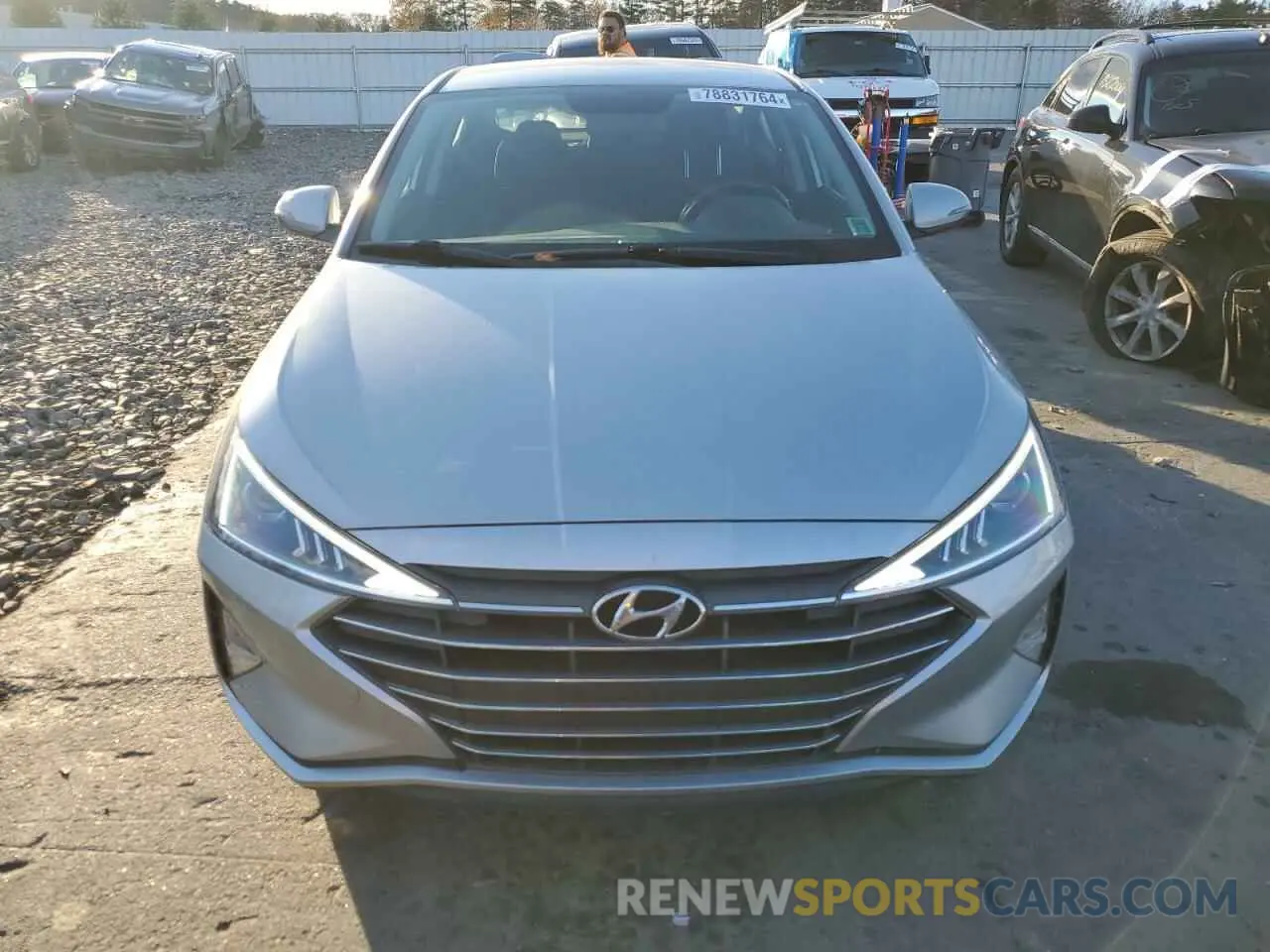 5 Фотография поврежденного автомобиля KMHD84LF4LU926654 HYUNDAI ELANTRA 2020